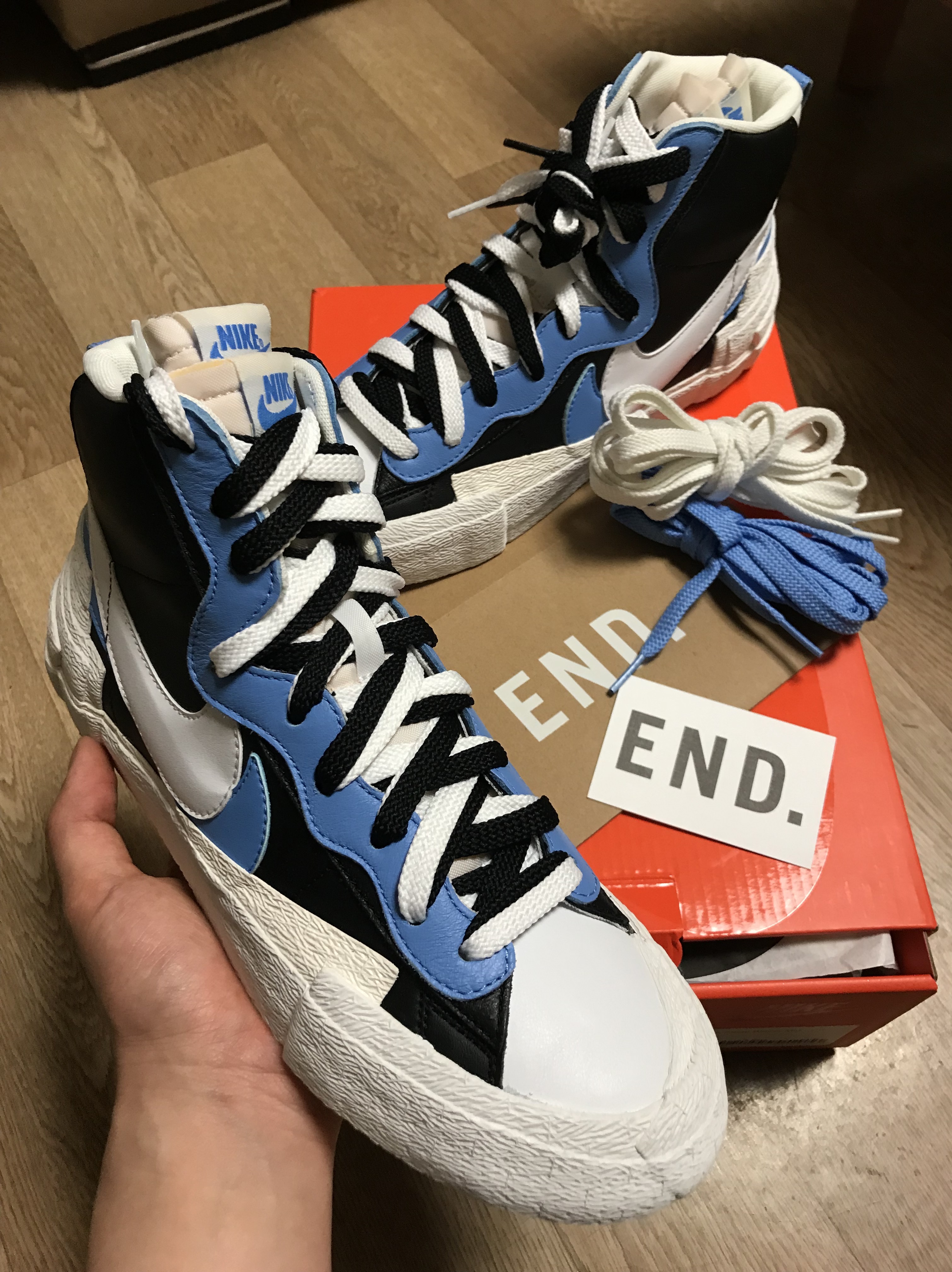 Nike x Sacai Blazer Mid White Black Legend Blue 착용 스타일