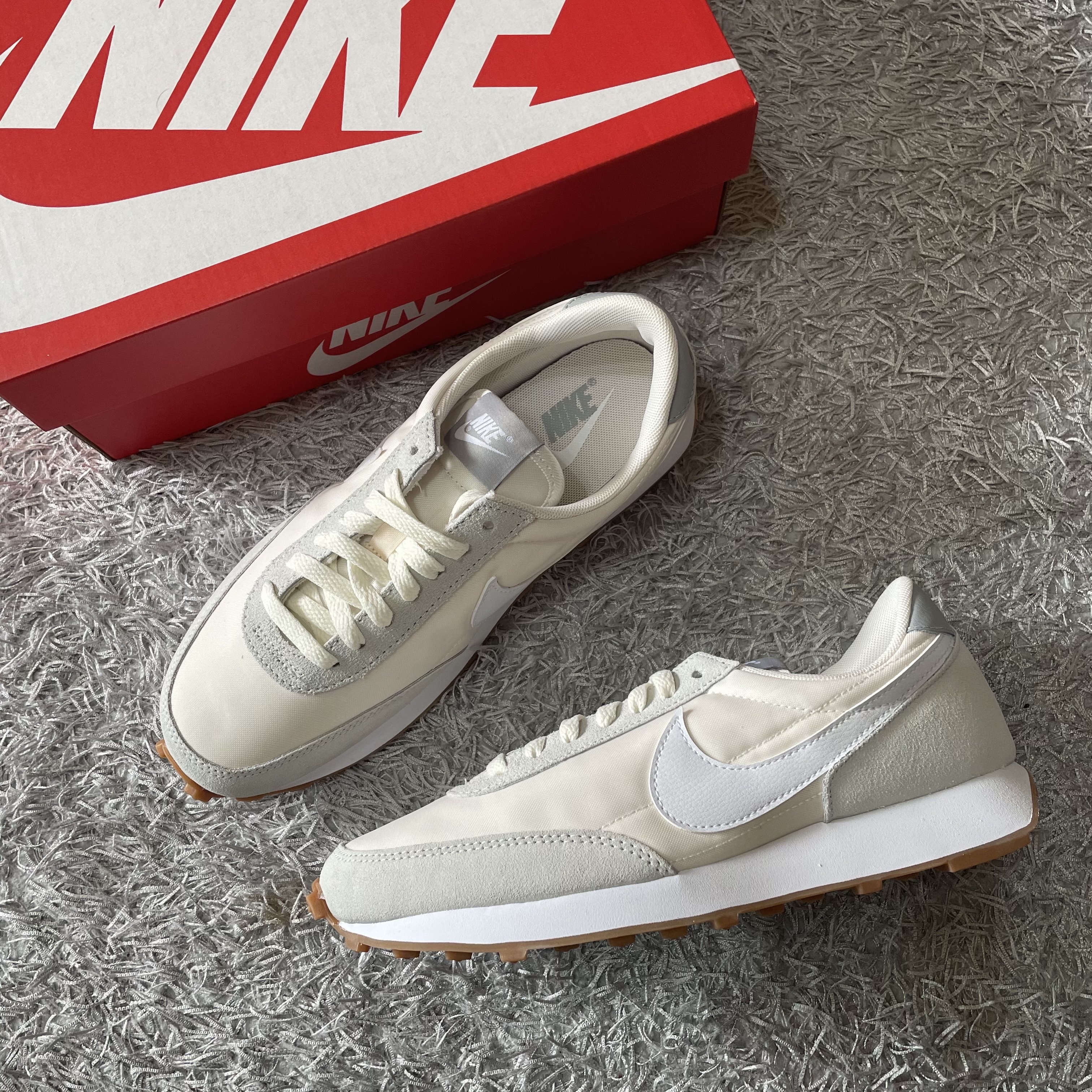 (W) Nike Daybreak Summit White 착용 스타일 - 1