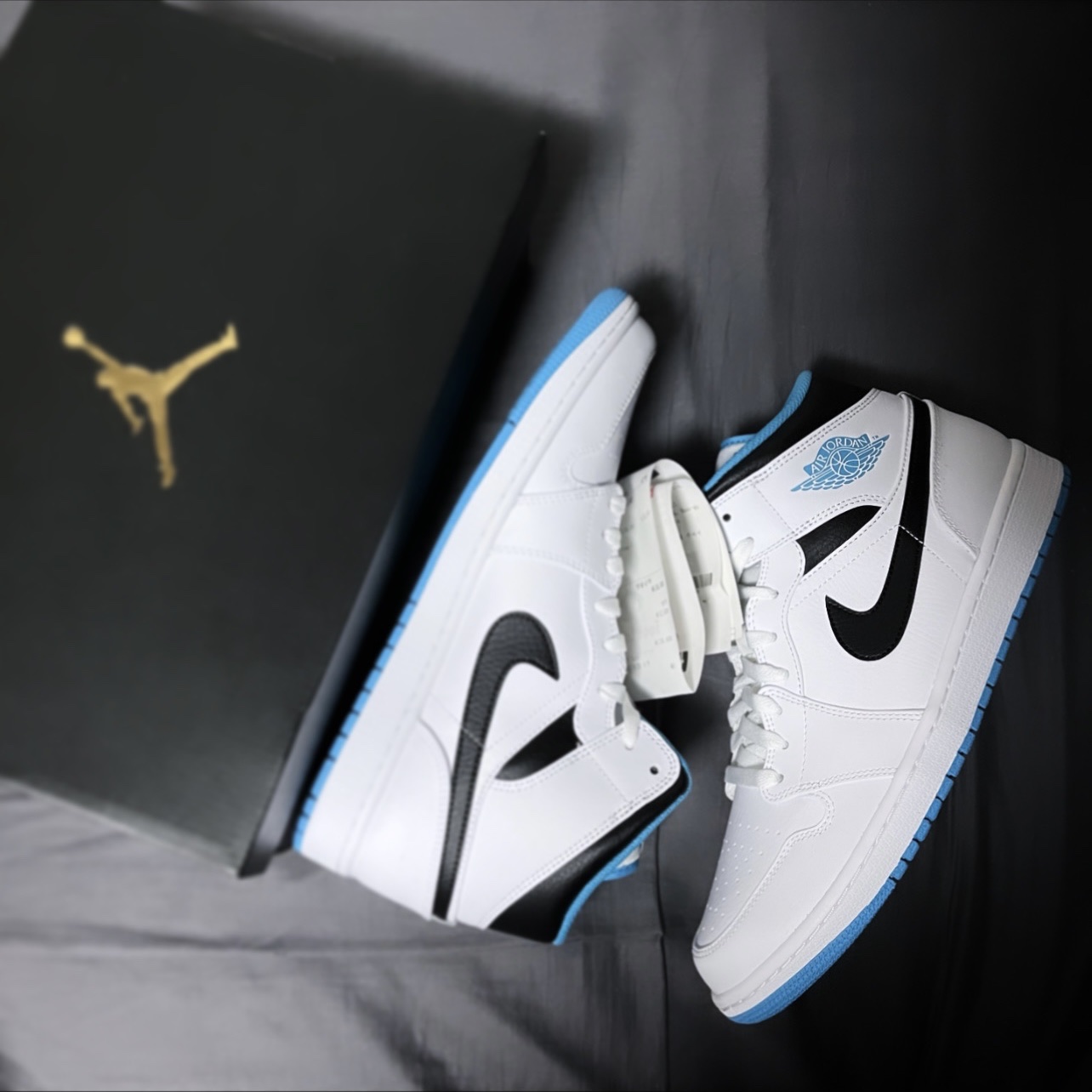 Jordan 1 Mid Laser Blue 착용 스타일
