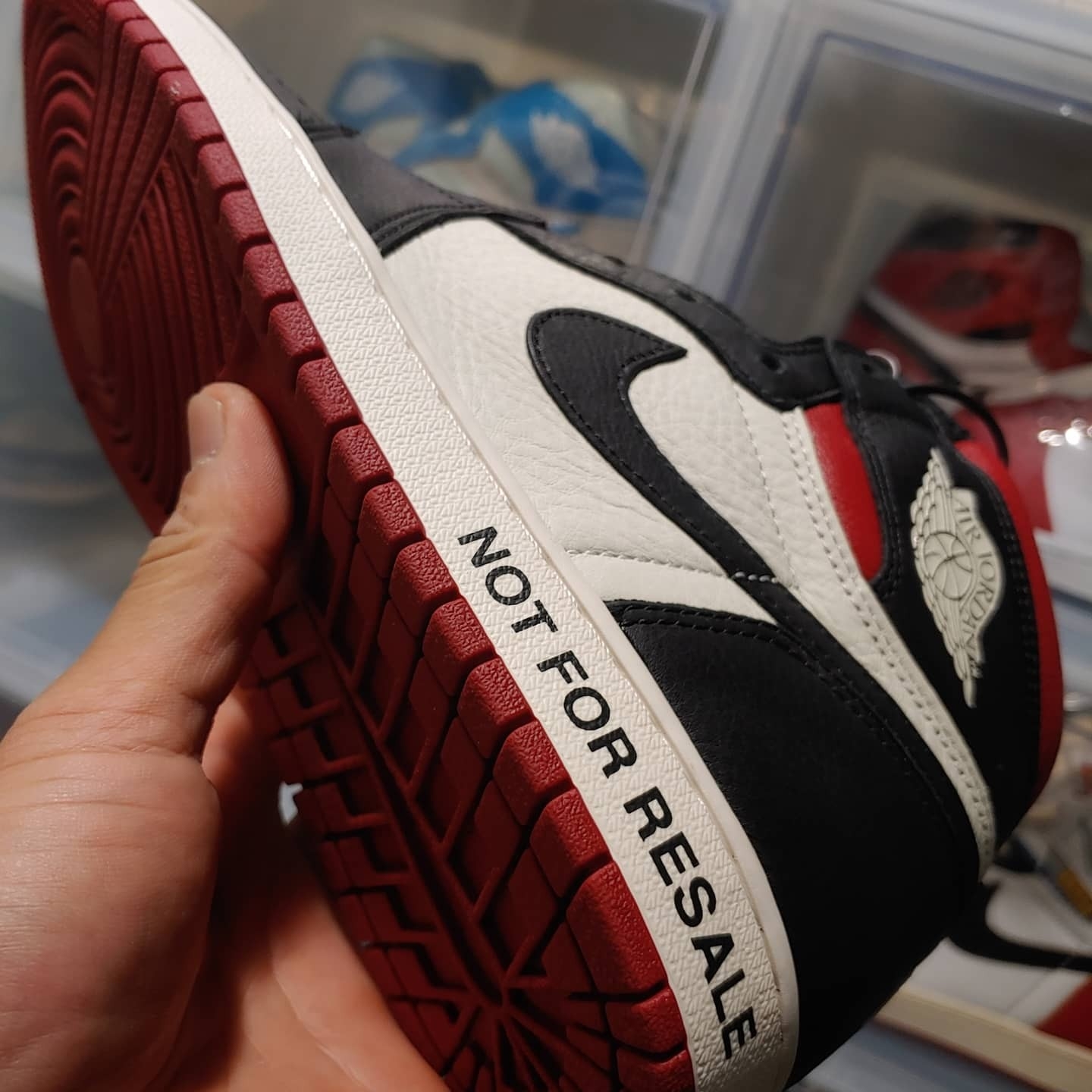 Jordan 1 Retro High Not for Resale Varsity Red 착용 스타일 - 2