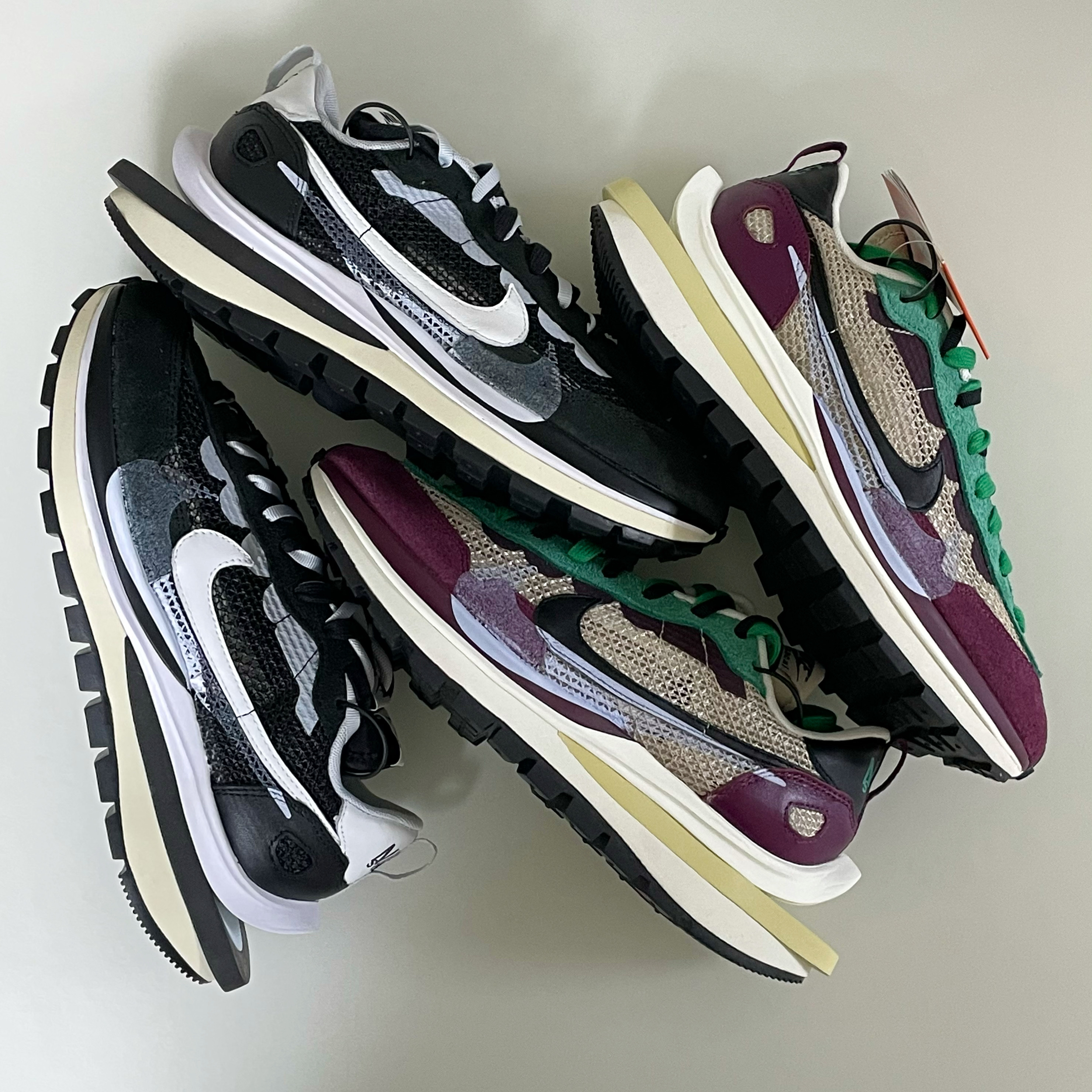 Nike x Sacai VaporWaffle String & Black Villain Red, Nike x Sacai VaporWaffle Black White 착용 스타일