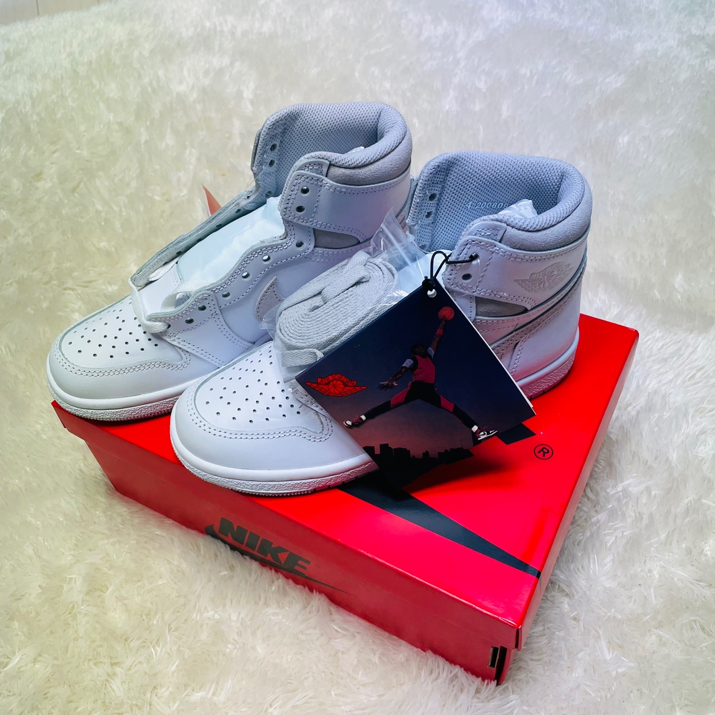 Jordan 1 High 85 Neutral Grey 착용 스타일