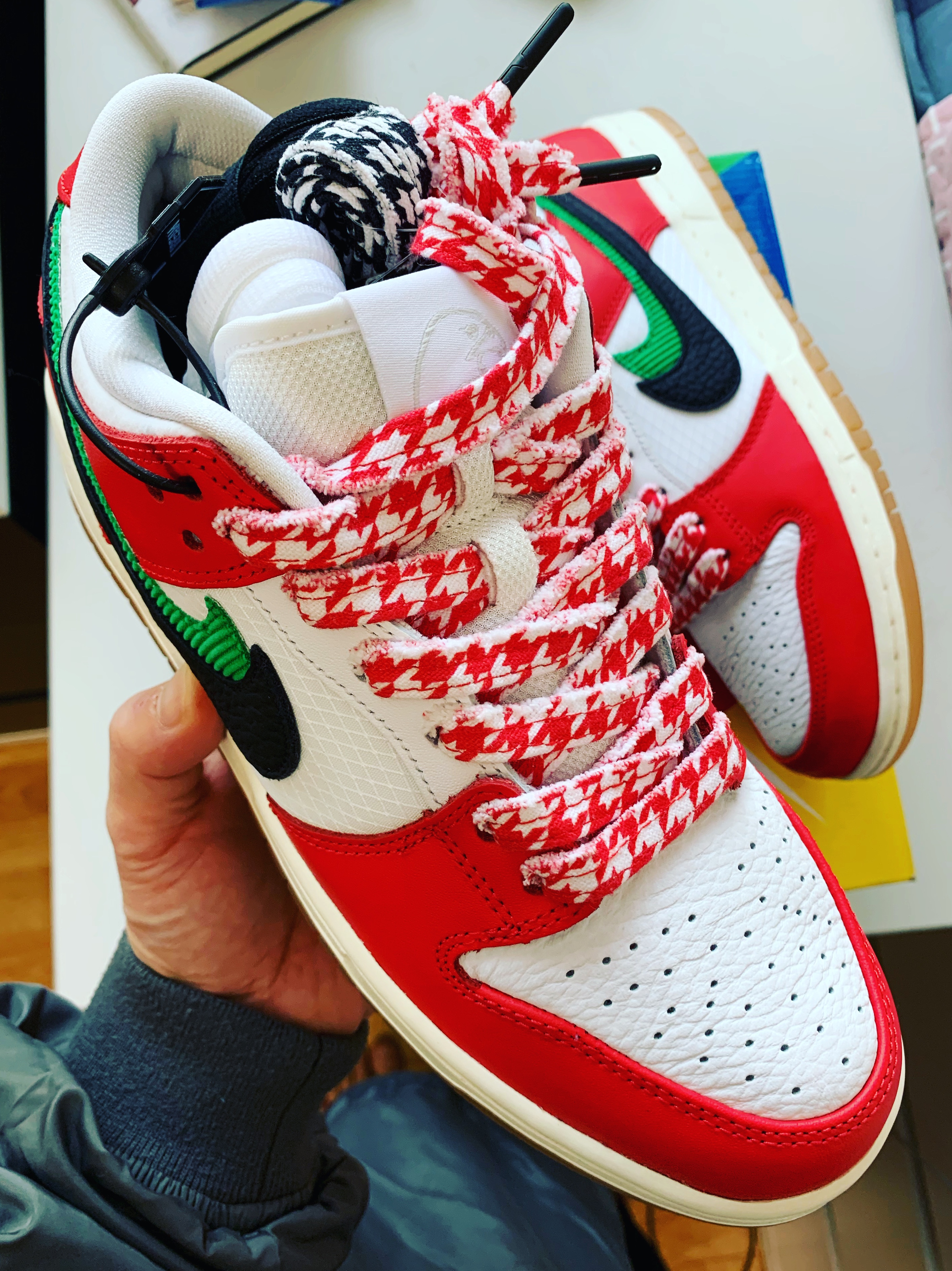 Nike x Frame Skate SB Dunk Low Pro Habibi 착용 스타일