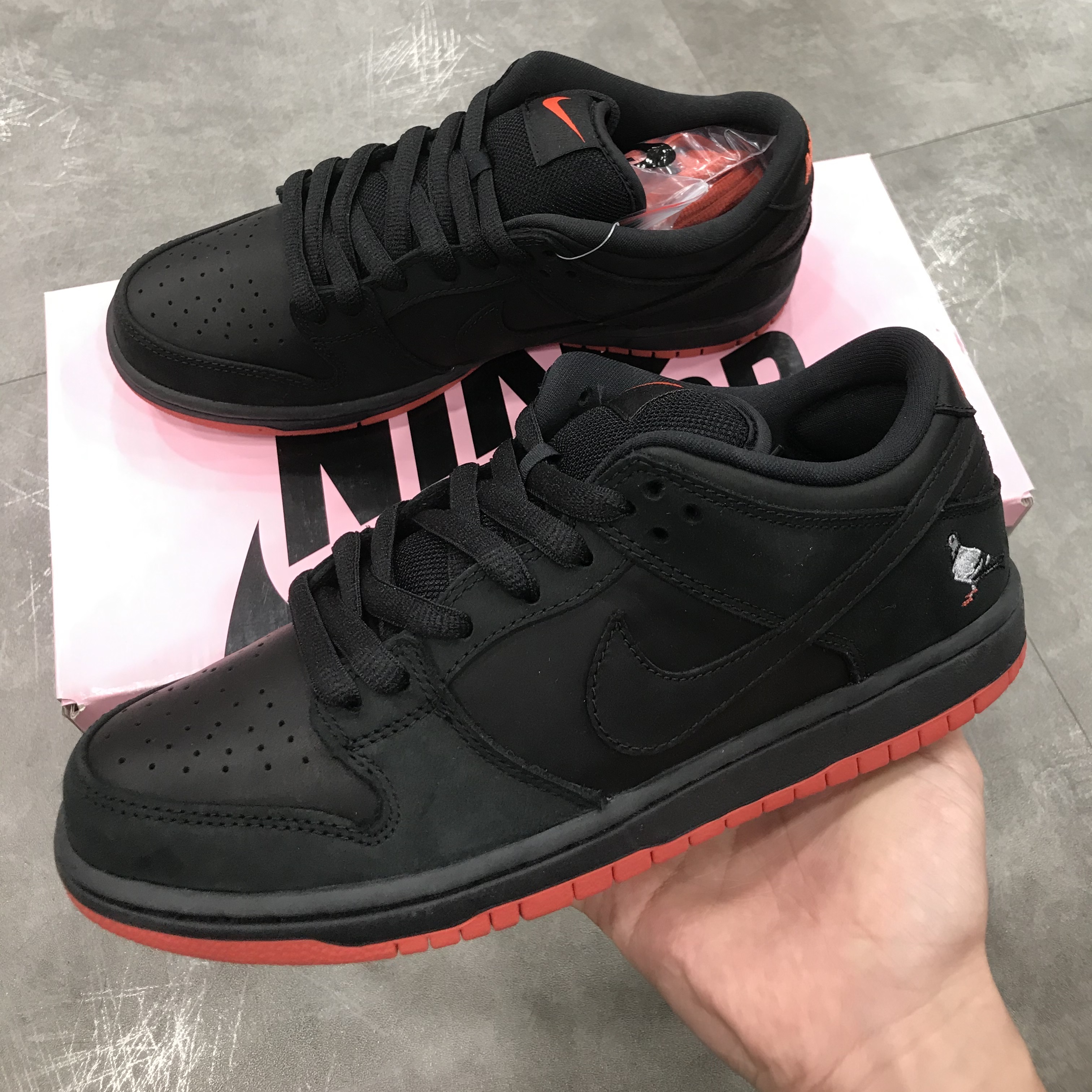 Nike x Staple SB Dunk Low Black Pigeon 착용 스타일