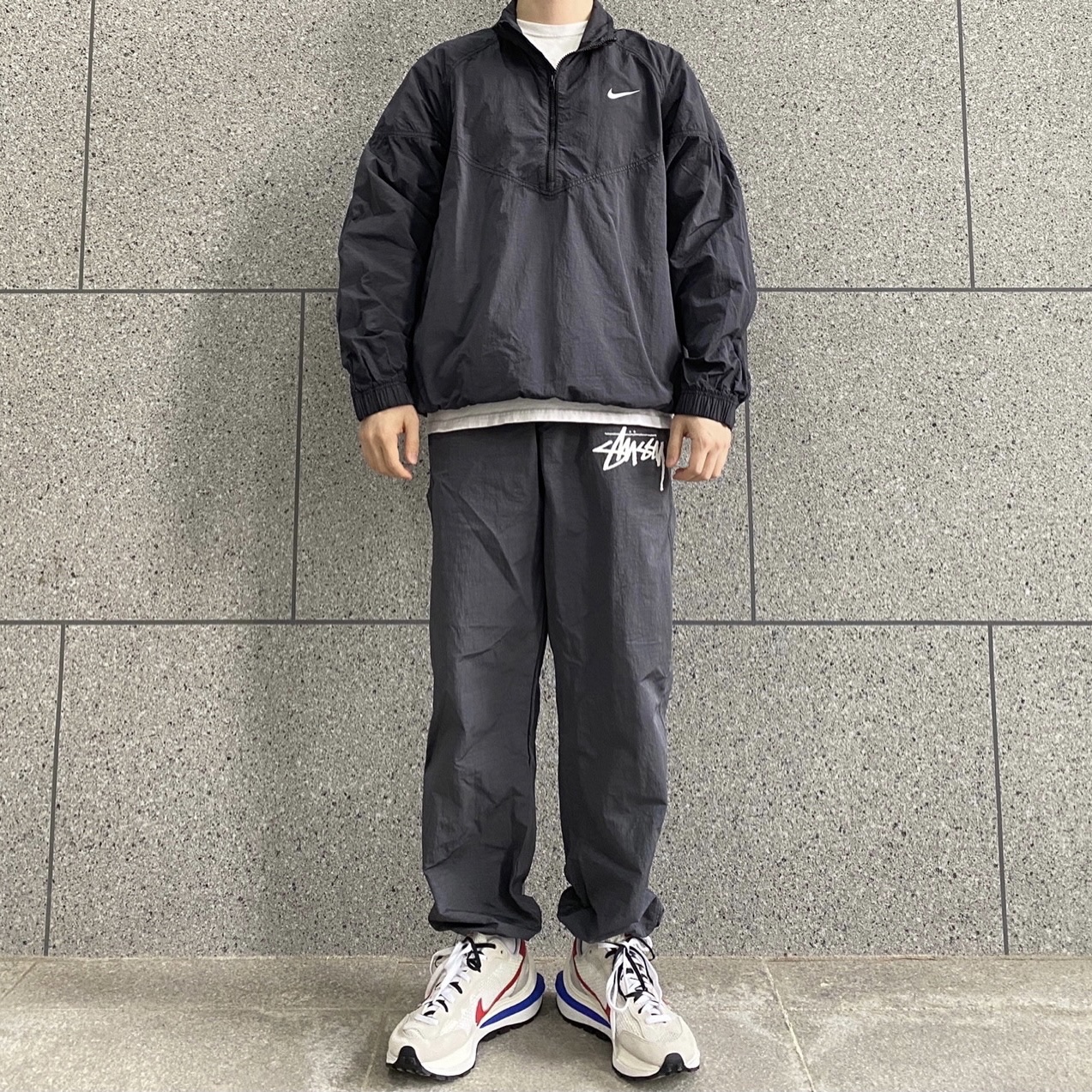 Nike x Stussy Windrunner Jacket Off Noir, Nike x Stussy Beach Pants Off Noir 착용 스타일 - 1