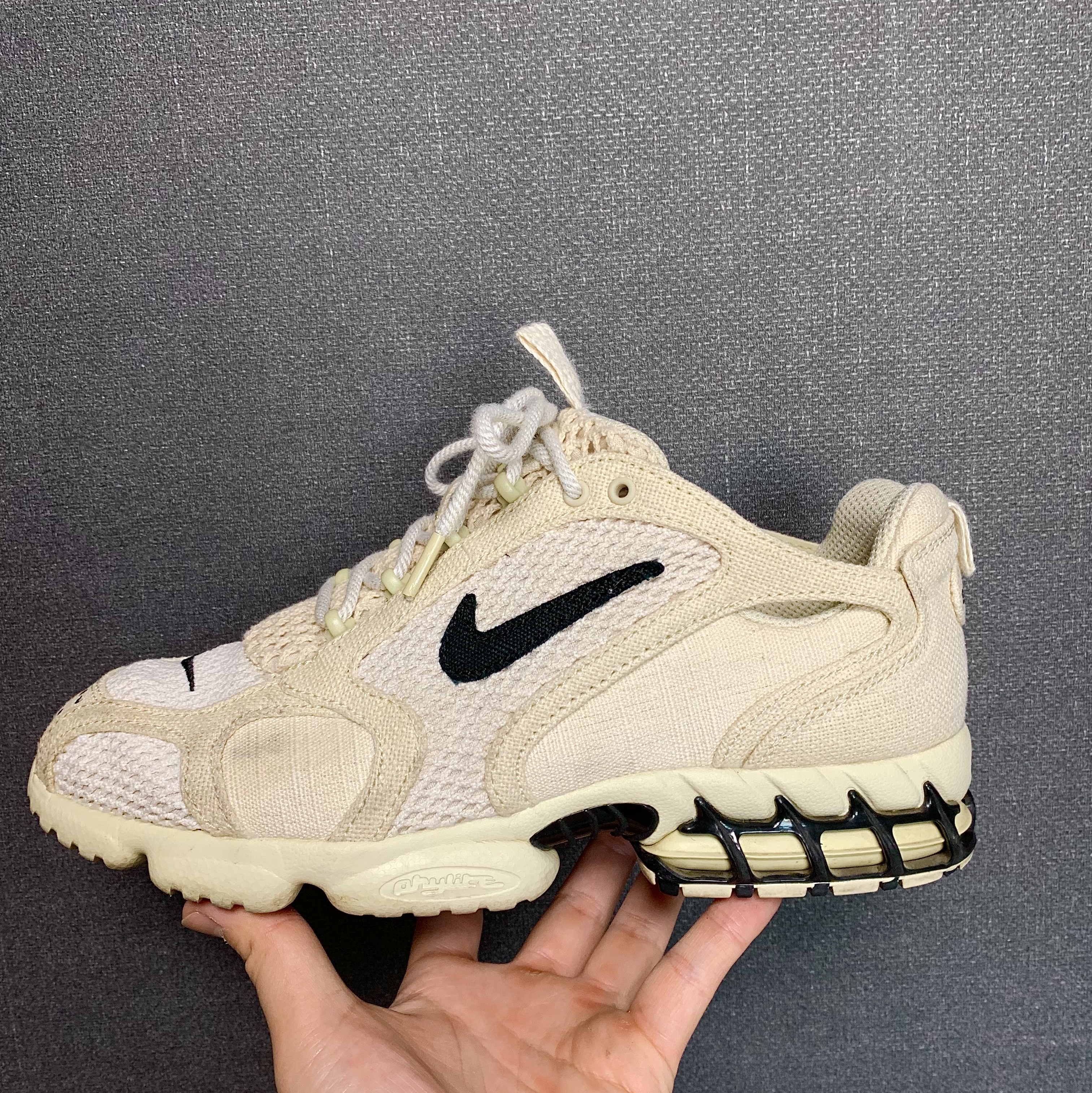 Nike x Stussy Air Zoom Spiridon Cage 2 Fossil 착용 스타일