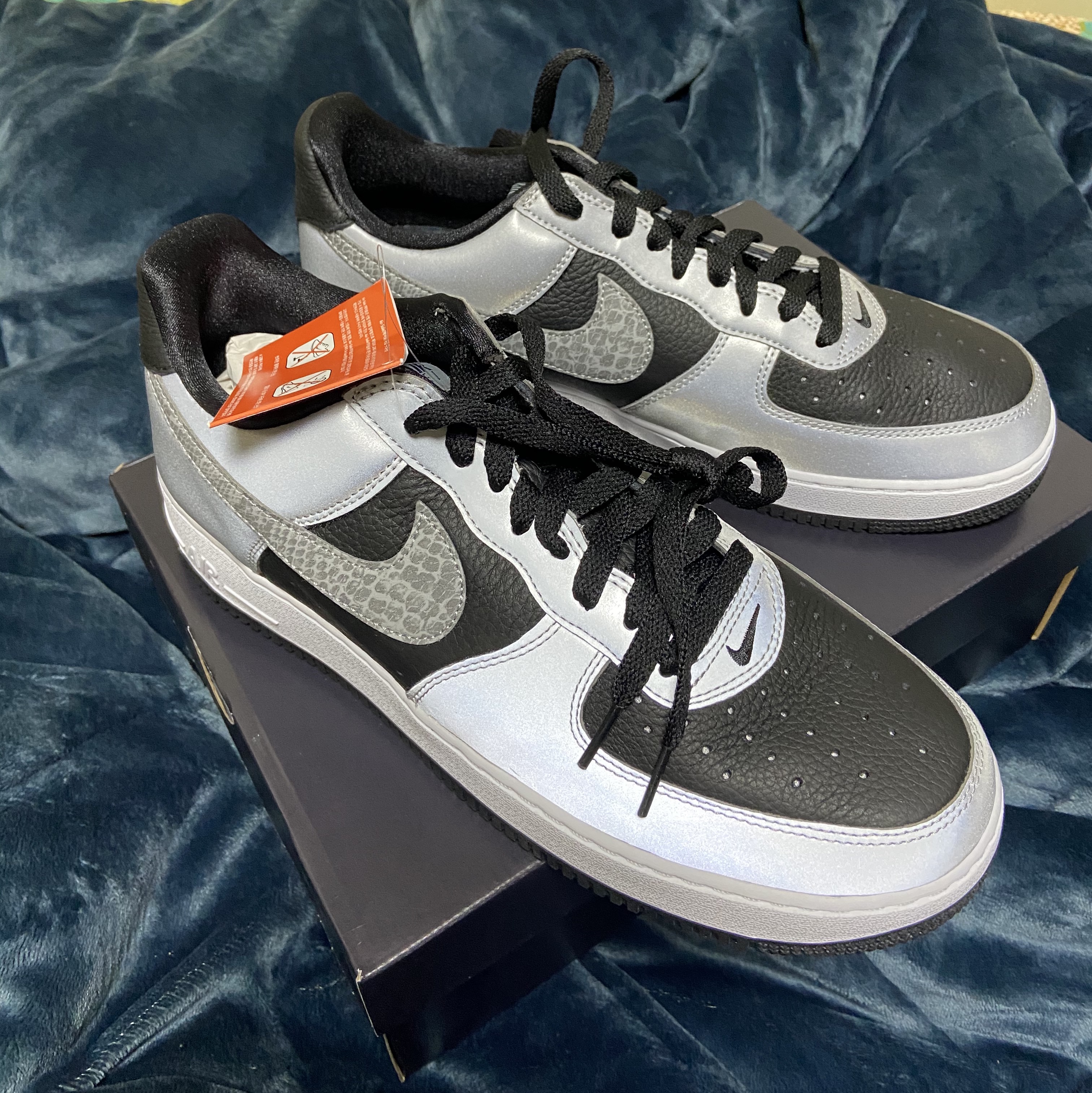 Nike Air Force 1 B Silver Snake 착용 스타일