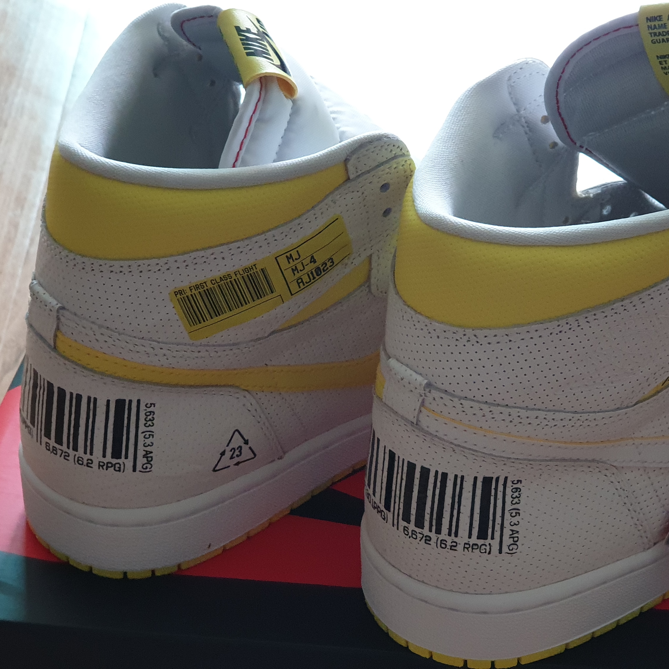 Jordan 1 Retro High OG First Class Flight 착용 스타일 - 2