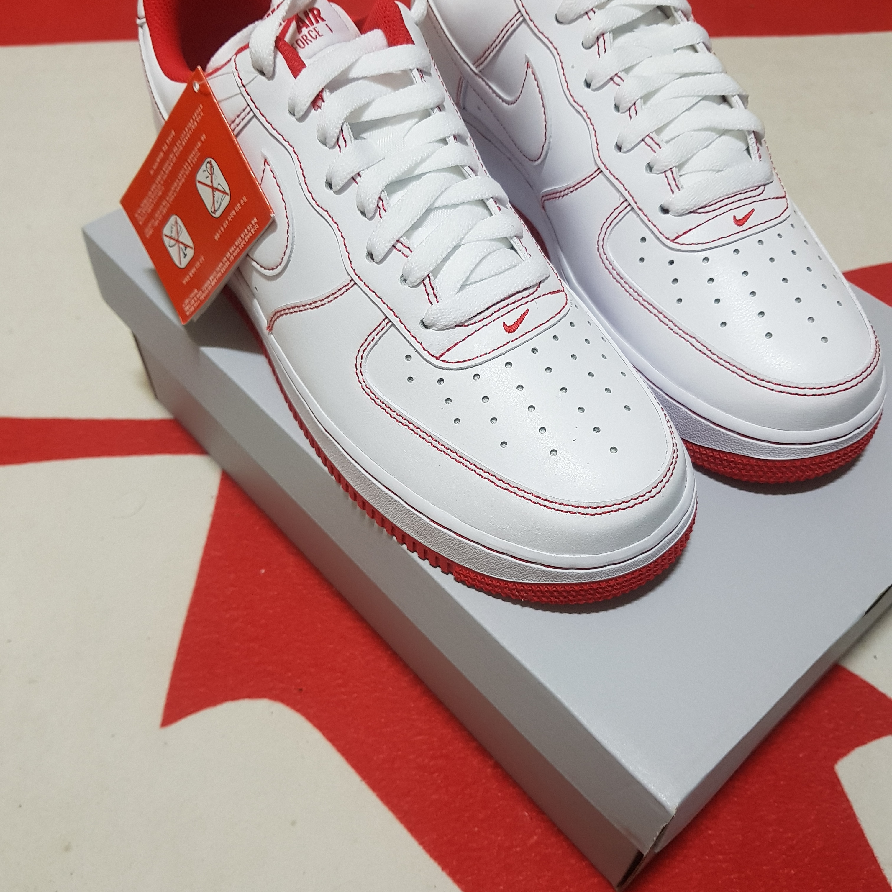 Nike Air Force 1 '07 Stitch Radiant Red 착용 스타일 - 3