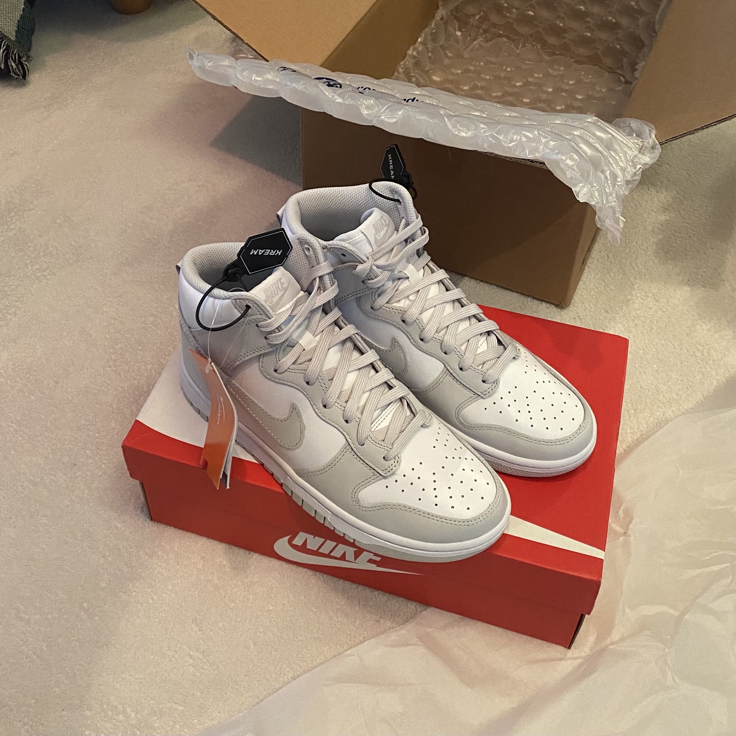 Nike Dunk High Retro Vast Grey 착용 스타일 - 2