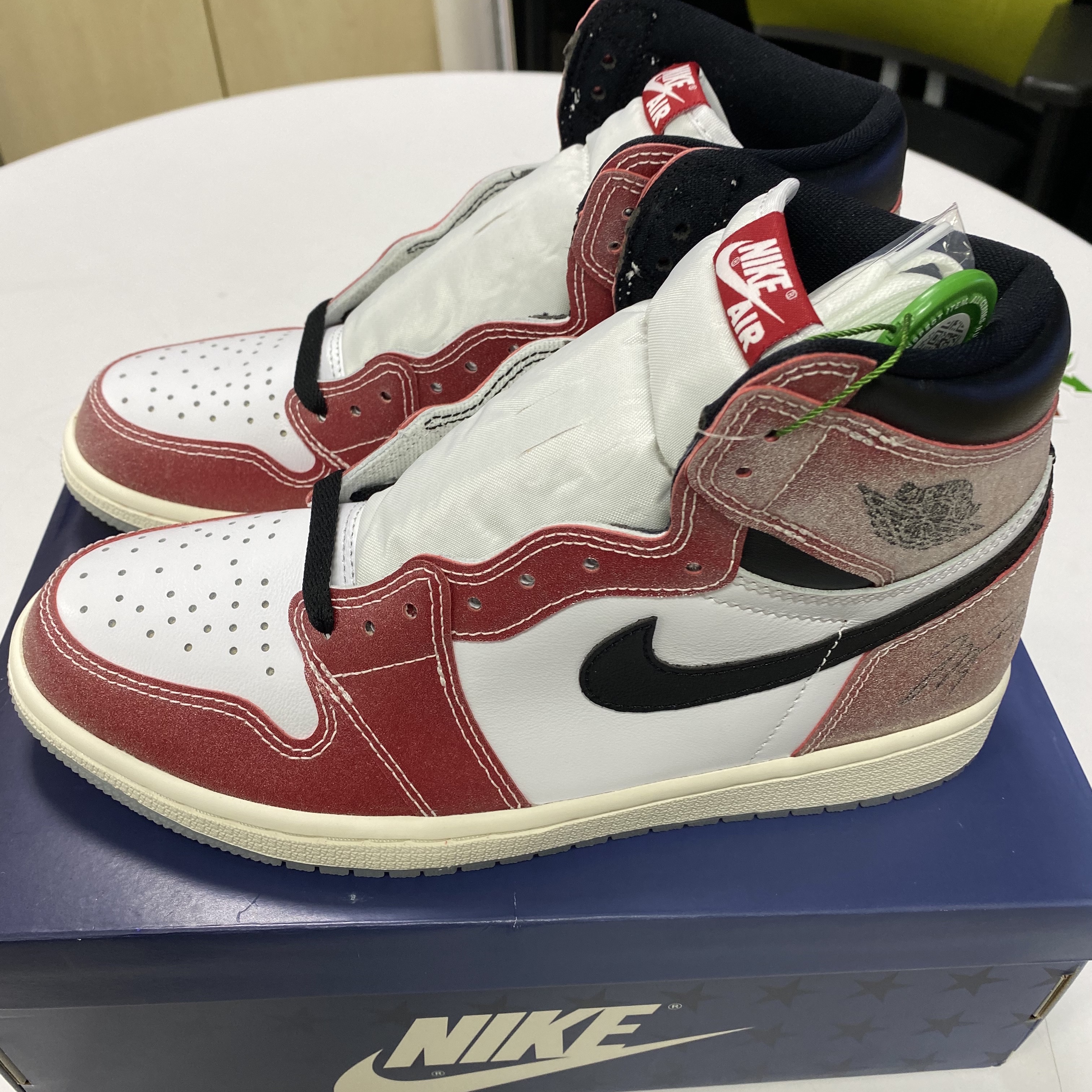Jordan 1 x Trophy Room Retro High OG SP Chicago 착용 스타일 - 4