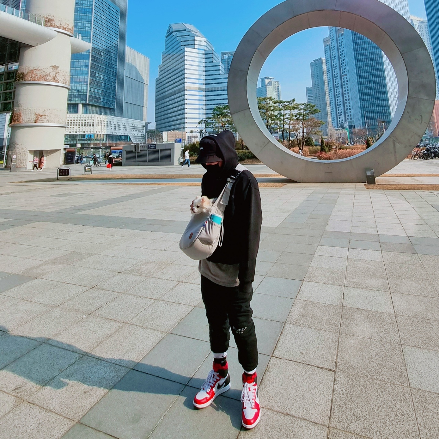 Essentials Sweatpants Weathered Black - 20FW, (W) Jordan 1 Retro High Satin Red 착용 스타일