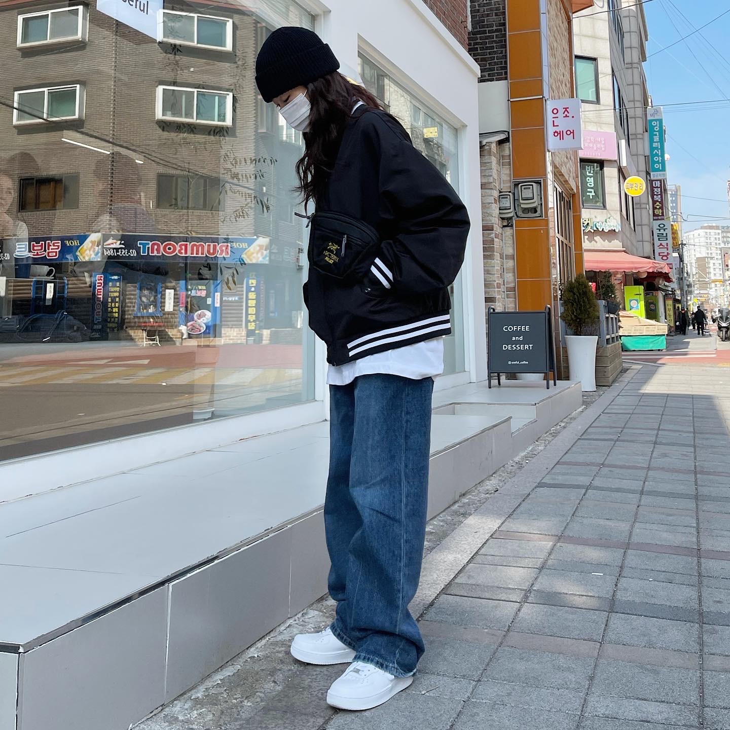 Palace x Arc'teryx Mantis 1 Waistpack - 20FW, Nike Air Force 1 '07 Low White 착용 스타일 - 1