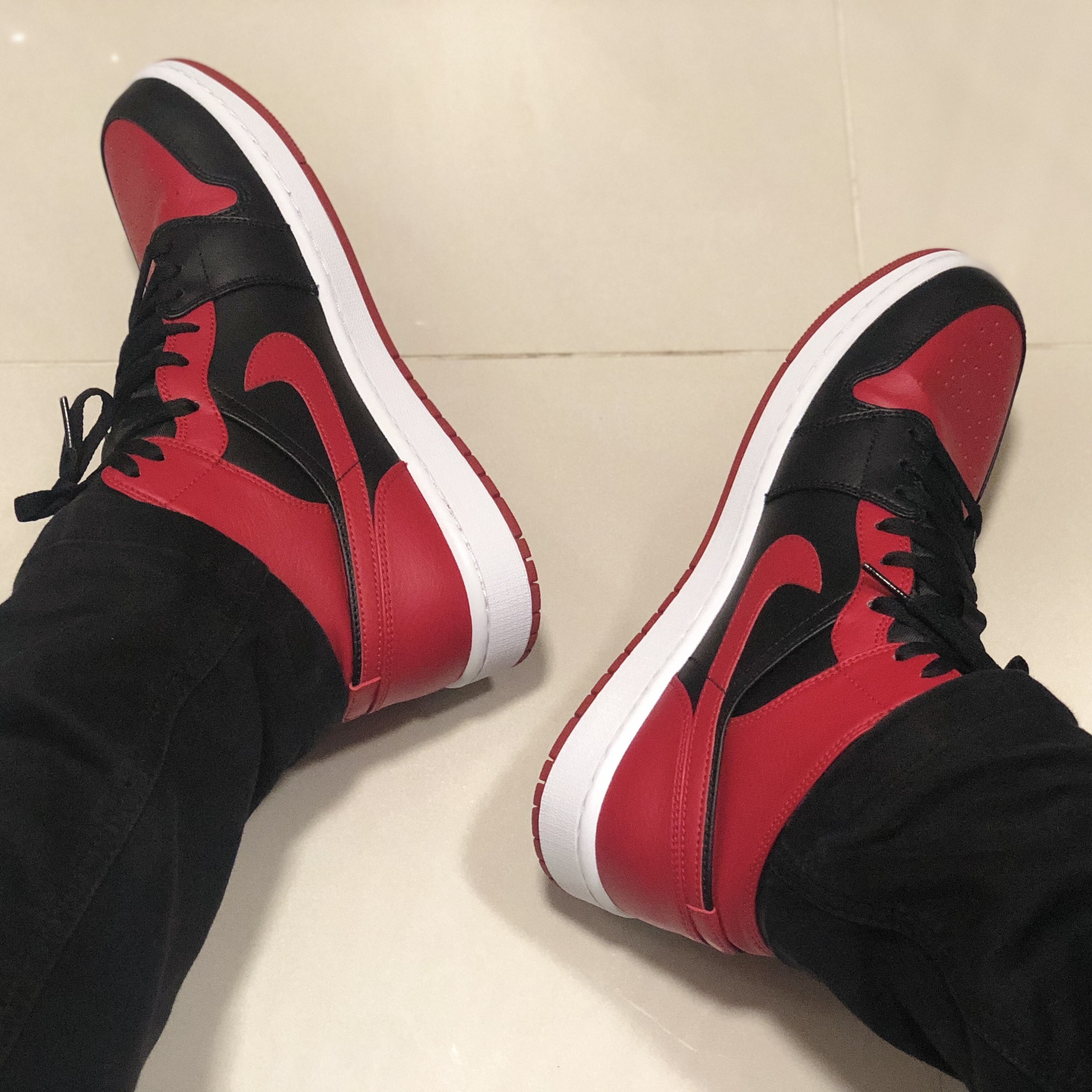 Jordan 1 Mid Bred Banned 2020 착용 스타일