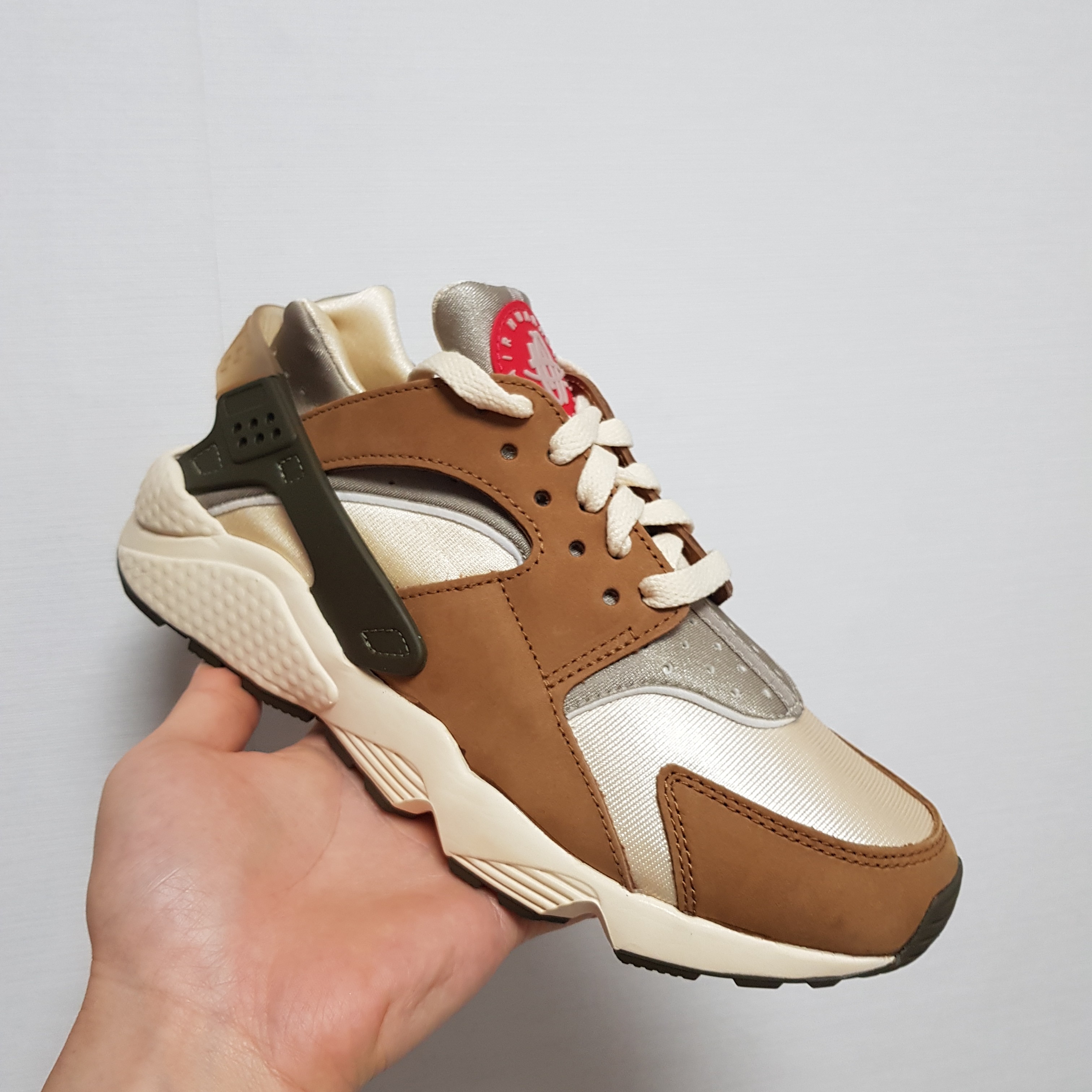 Nike x Stussy Air Huarache LE Desert Oak, Nike x Undercover Overbreak SP Black 착용 스타일 - 1