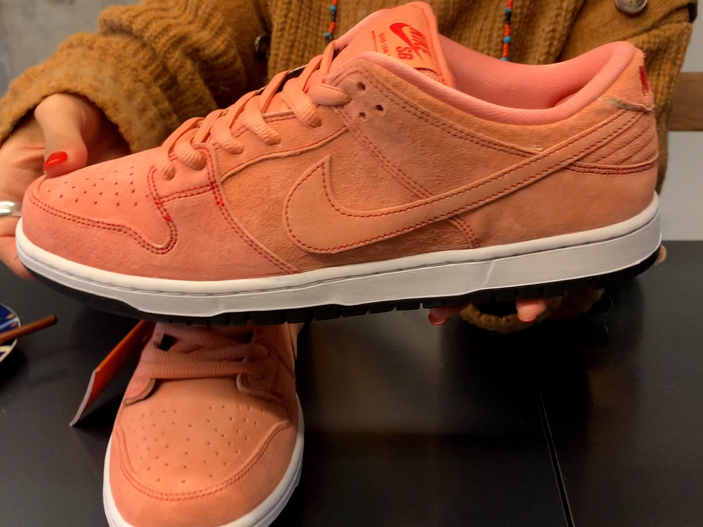 Nike SB Dunk Low Pro Pink Pig 착용 스타일