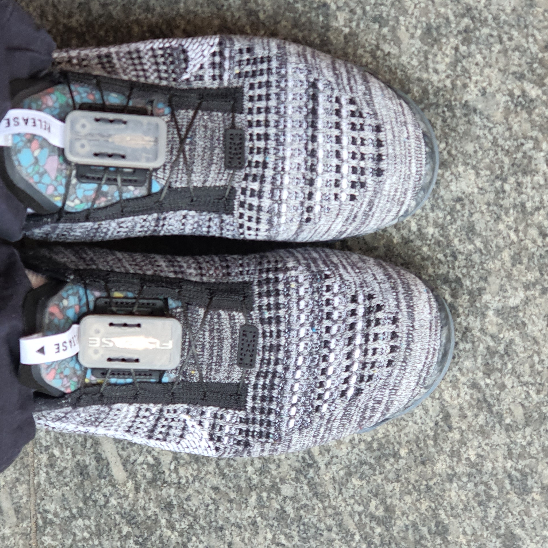 Nike Air VaporMax 2020 Flyknit Oreo 착용 스타일