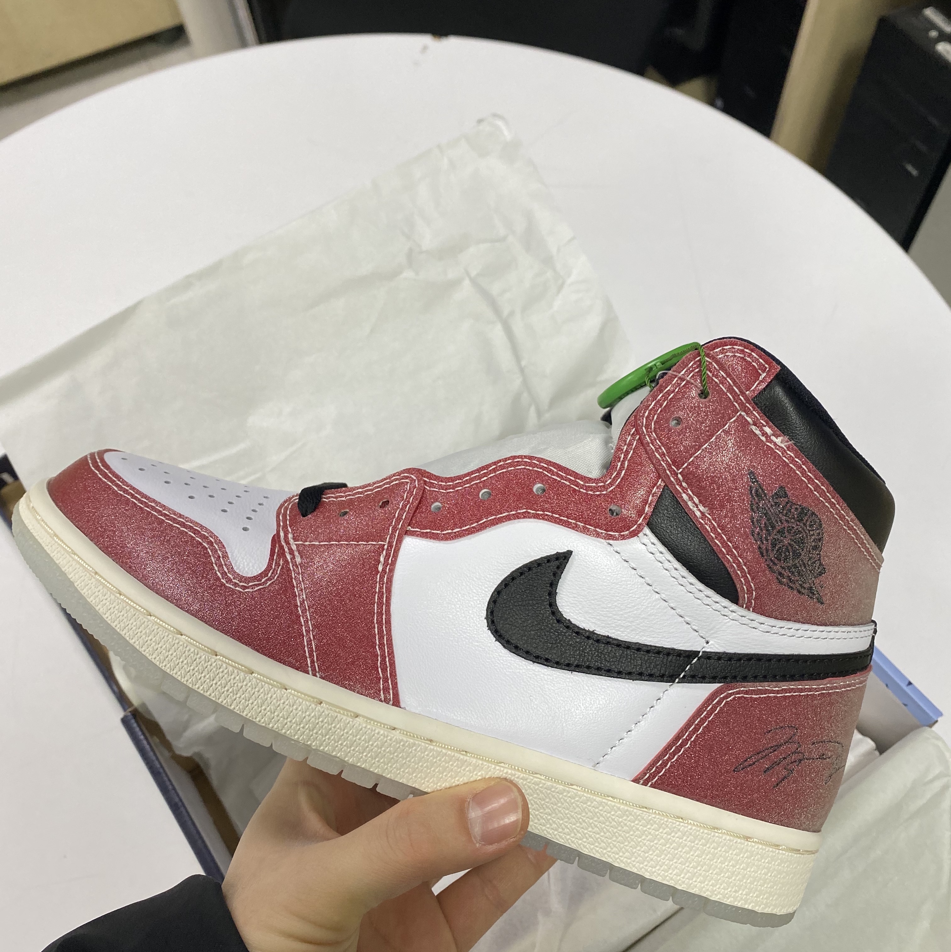 Jordan 1 x Trophy Room Retro High OG SP Chicago 착용 스타일 - 2