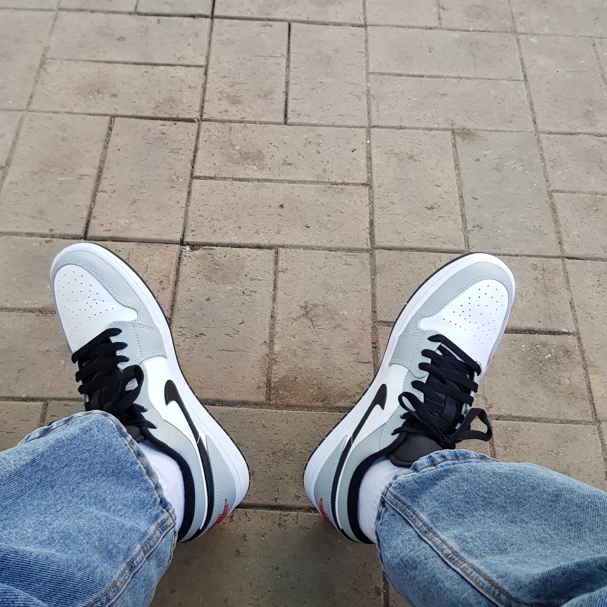 Jordan 1 Low Light Smoke Grey 착용 스타일