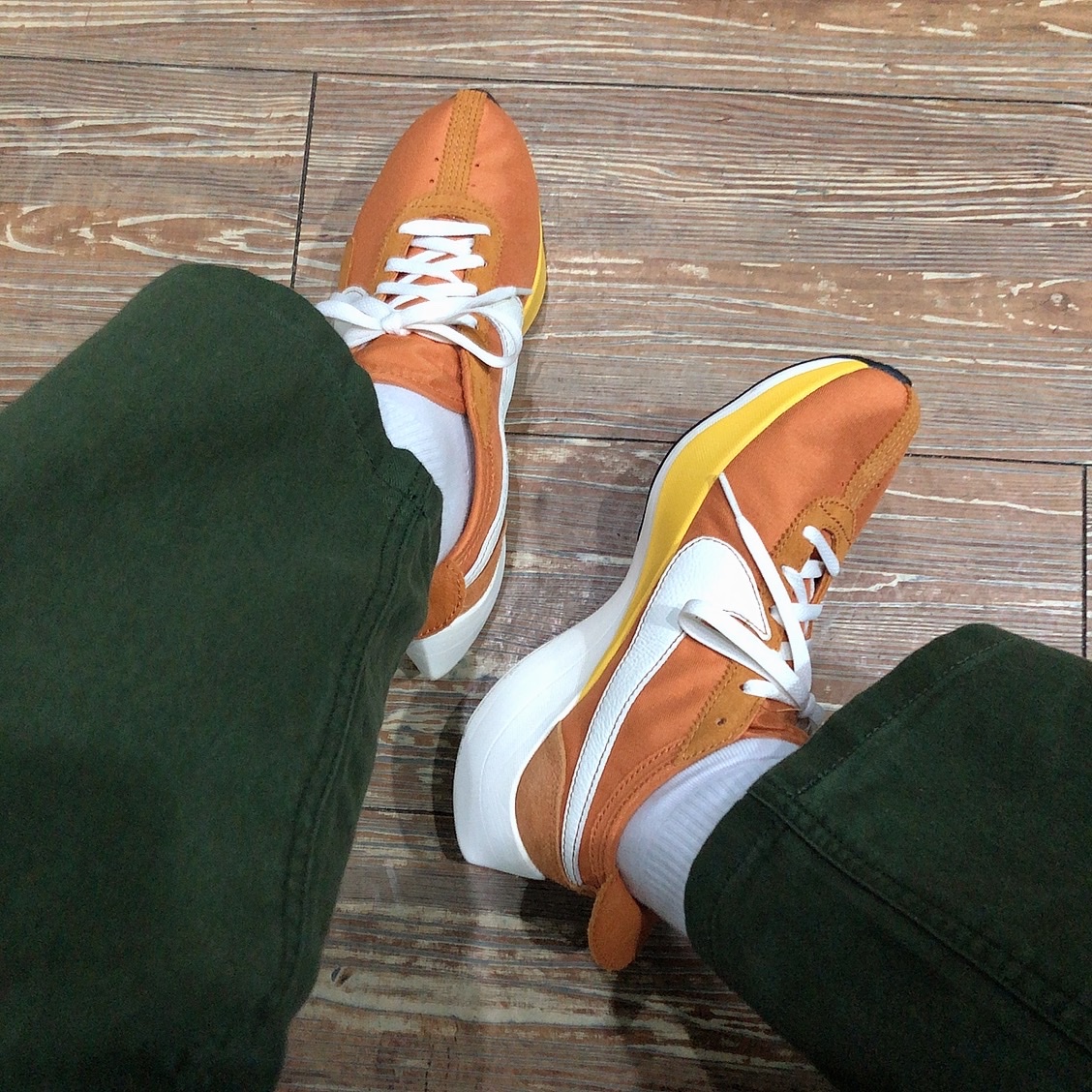 Nike Moon Racer Monarch 착용 스타일