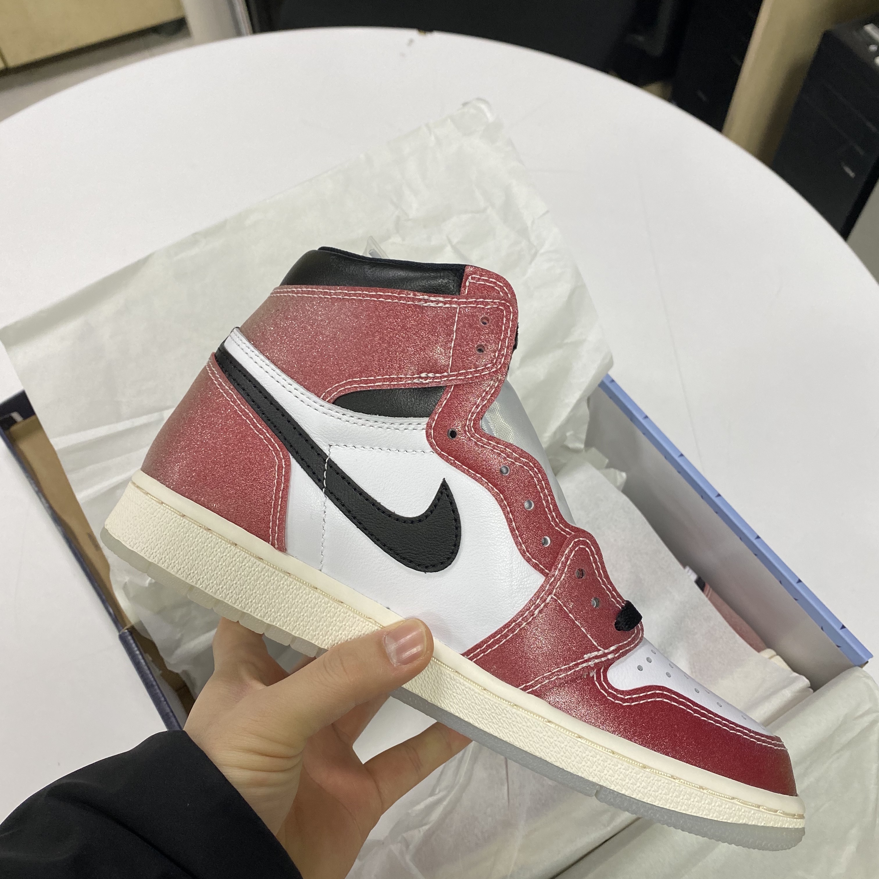 Jordan 1 x Trophy Room Retro High OG SP Chicago 착용 스타일 - 3
