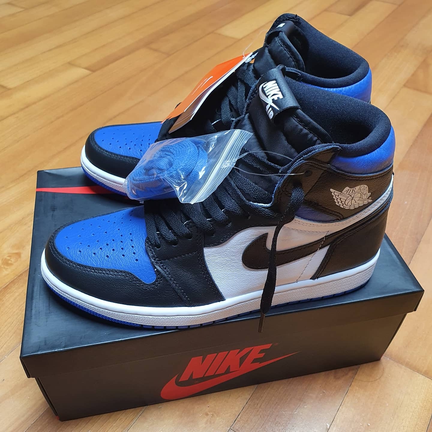 Jordan 1 Retro High OG Royal Toe 착용 스타일 - 1