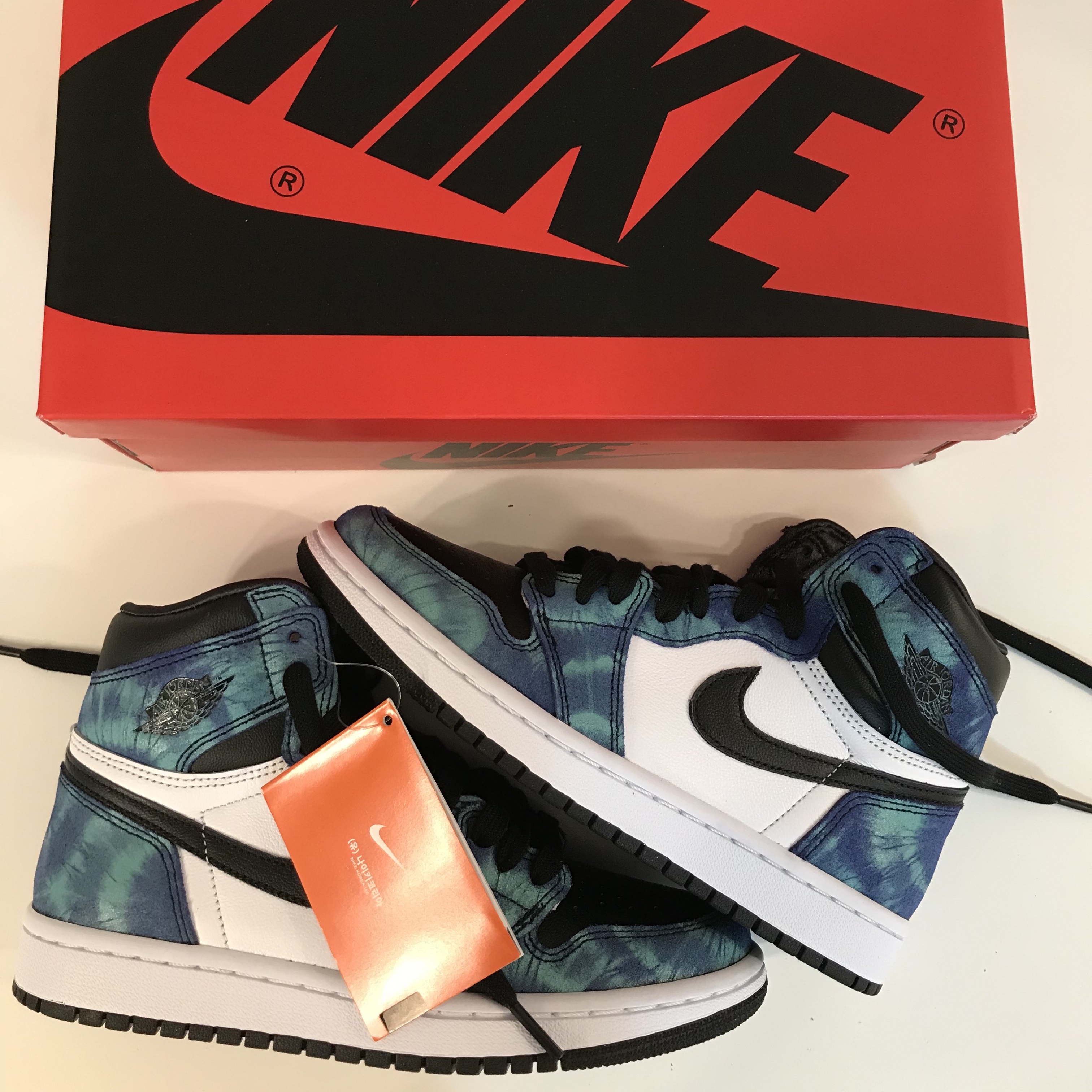 (W) Jordan 1 Retro High Tie-Dye 착용 스타일