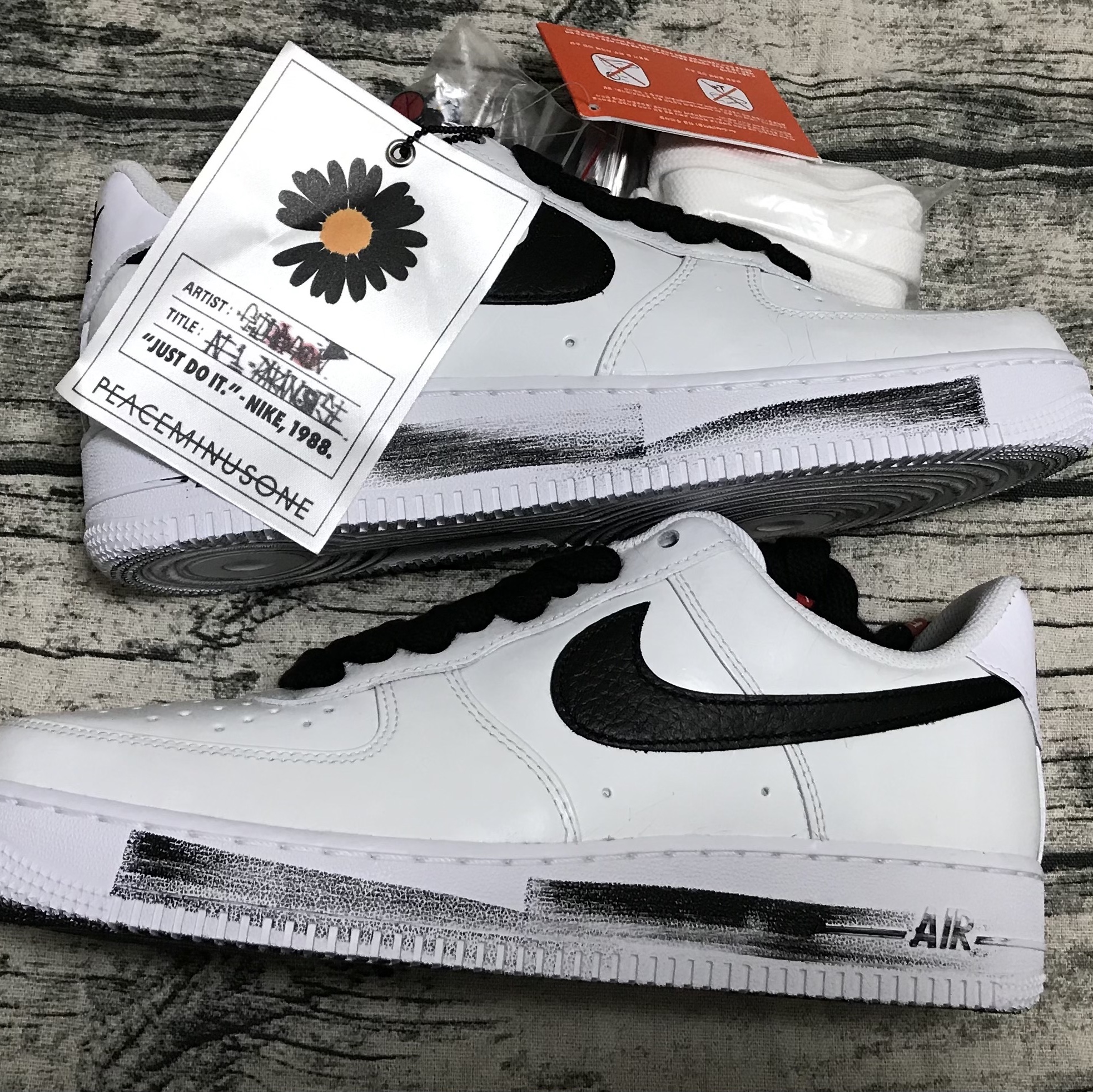 Nike x Peaceminusone Air Force 1 Low Para-Noise 2.0 착용 스타일