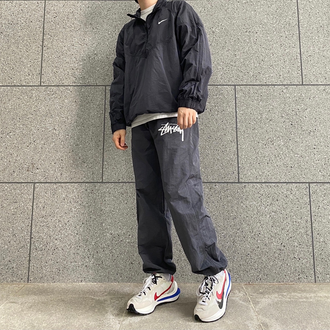 Nike x Stussy Windrunner Jacket Off Noir, Nike x Stussy Beach Pants Off Noir 착용 스타일 - 2