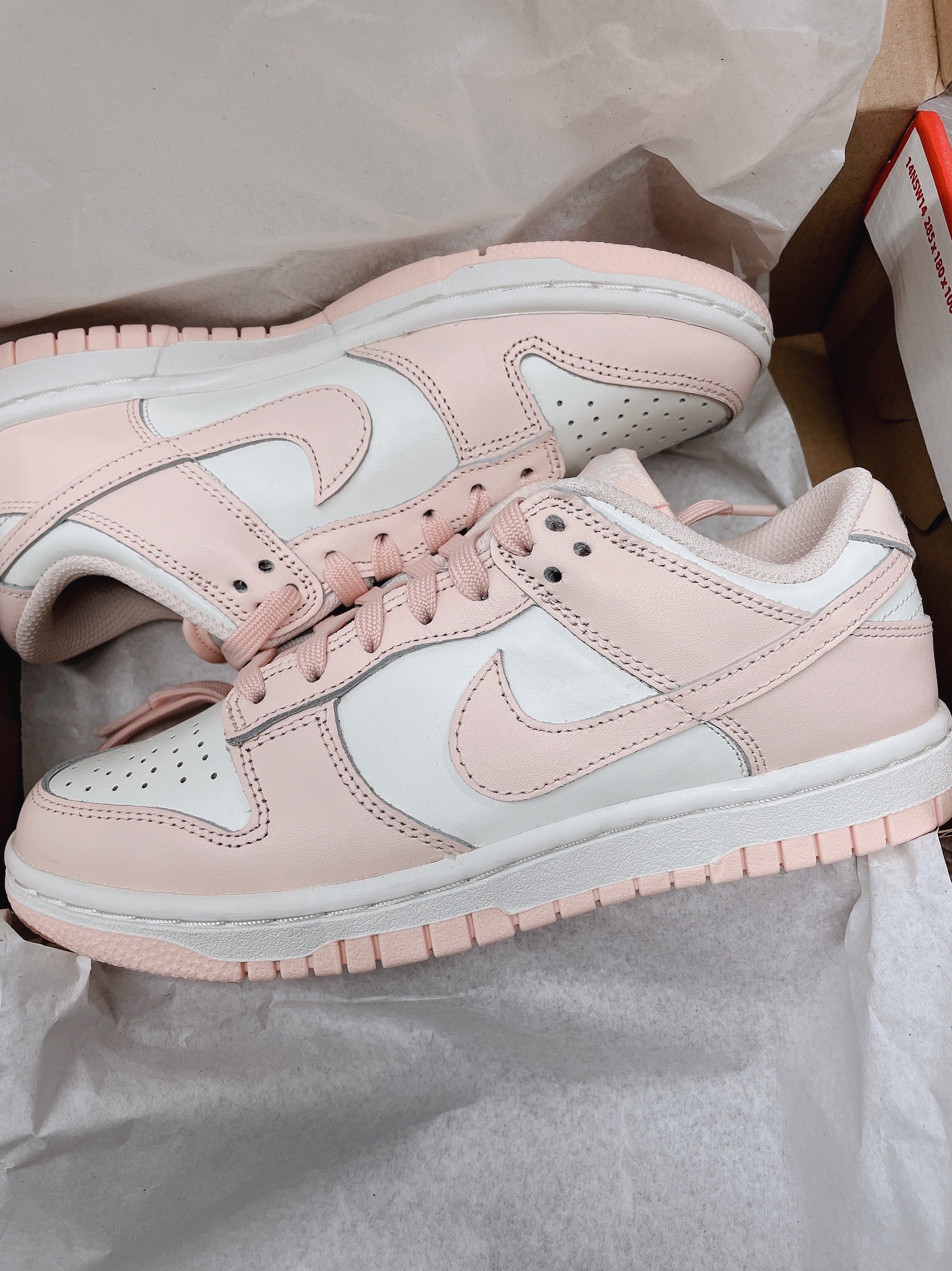 (W) Nike Dunk Low Orange Pearl 착용 스타일
