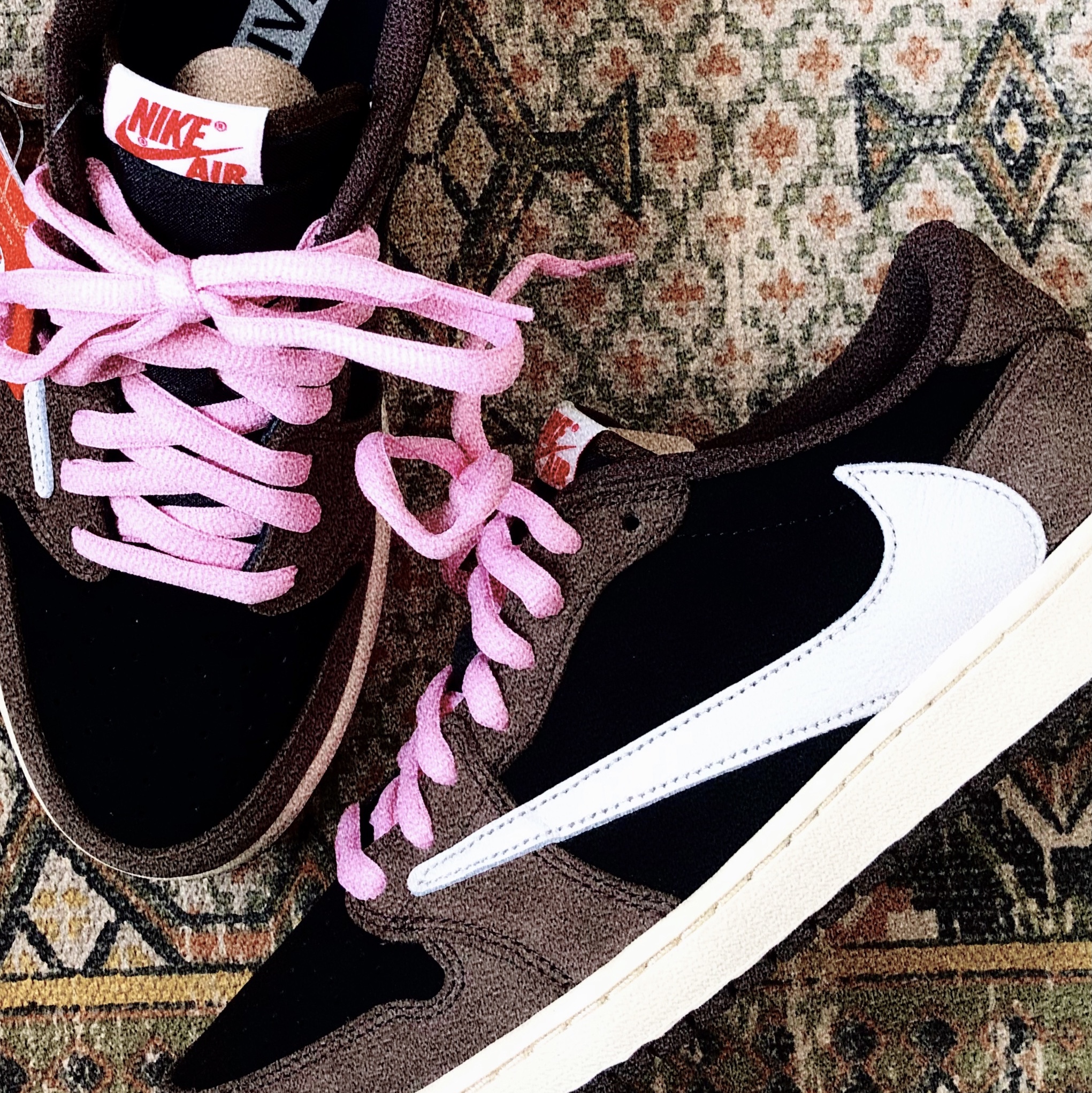 Jordan 1 x Travis Scott Retro Low OG SP Mocha 착용 스타일