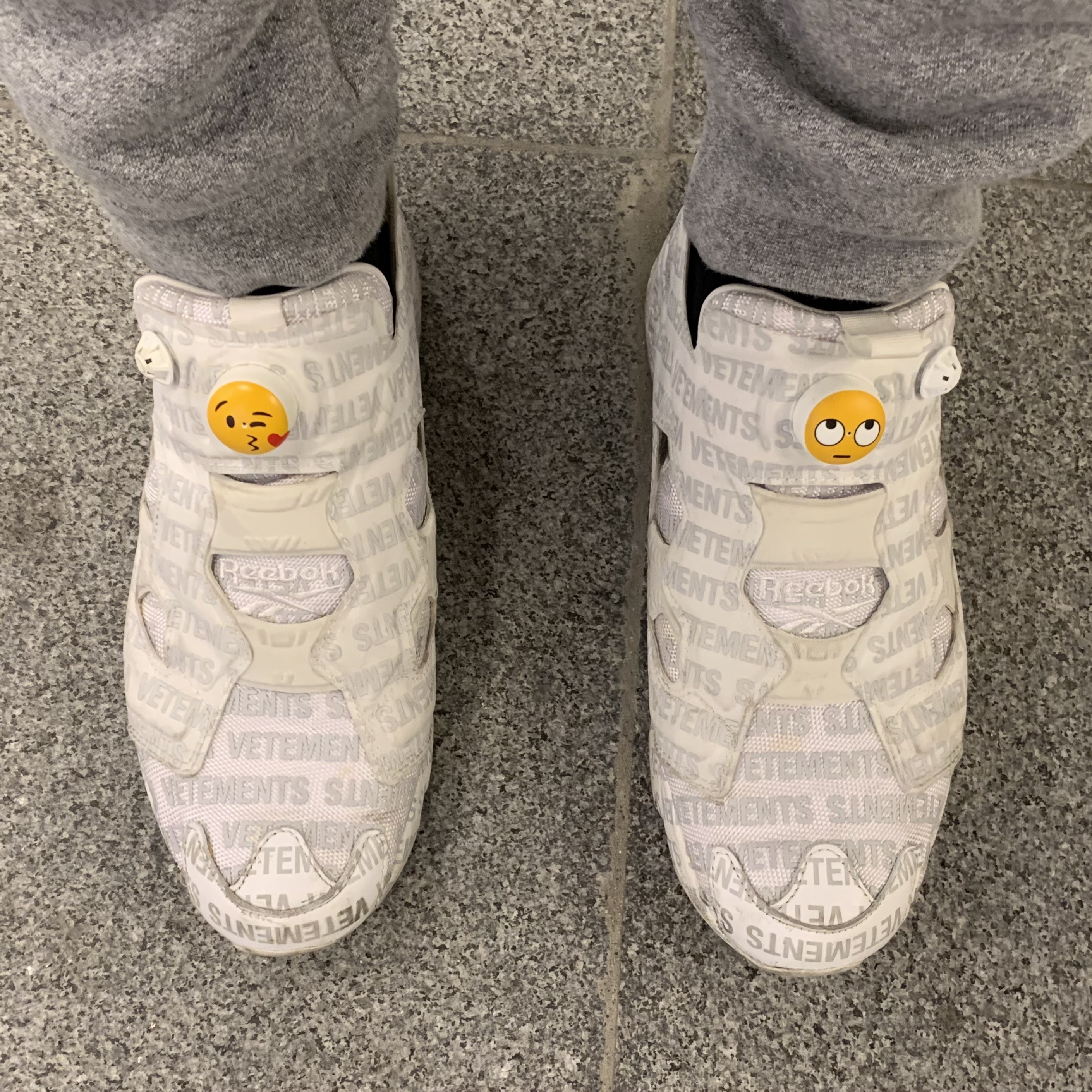 Reebok x Vetements Instapump Fury Emoji 착용 스타일