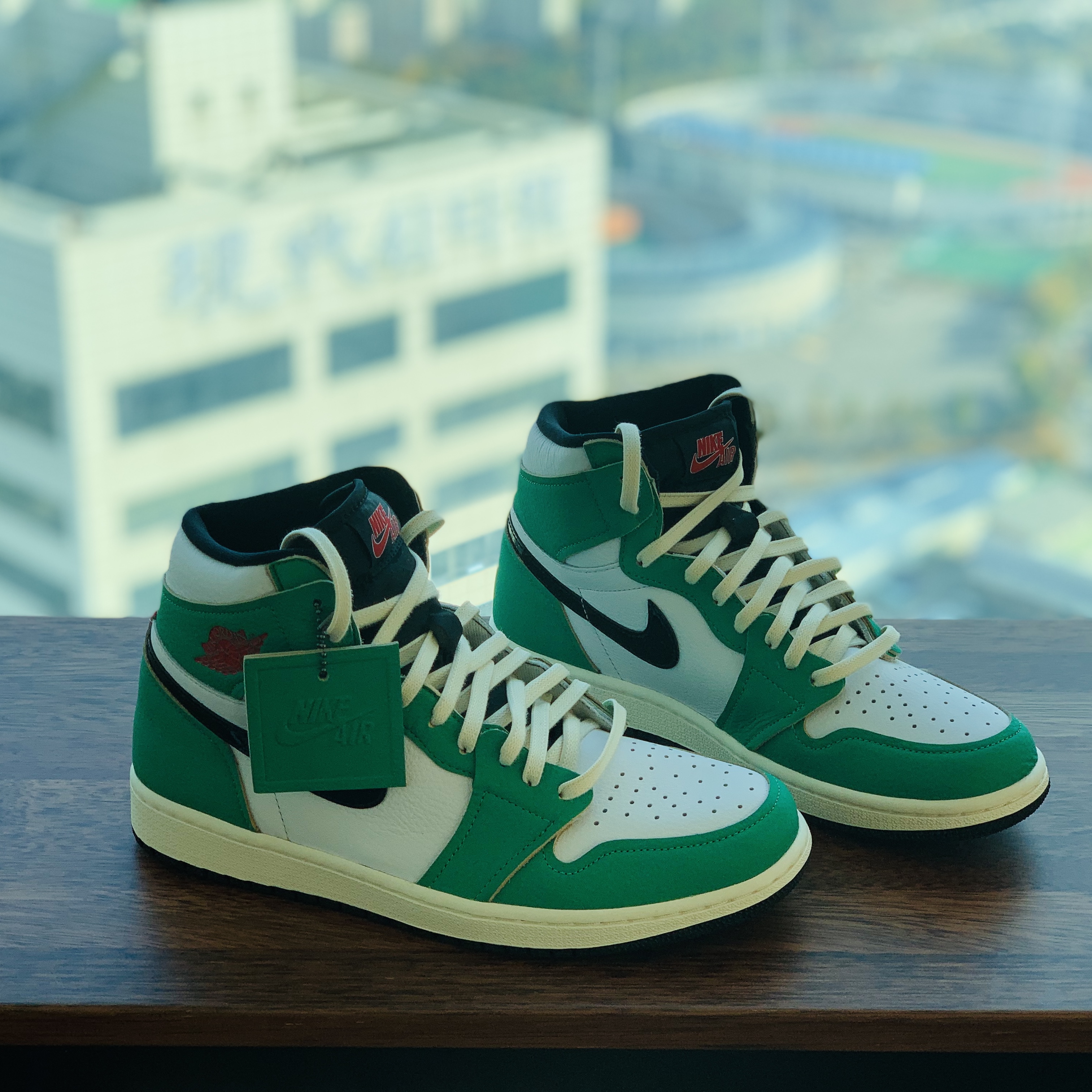 (W) Jordan 1 Retro High OG Lucky Green 착용 스타일