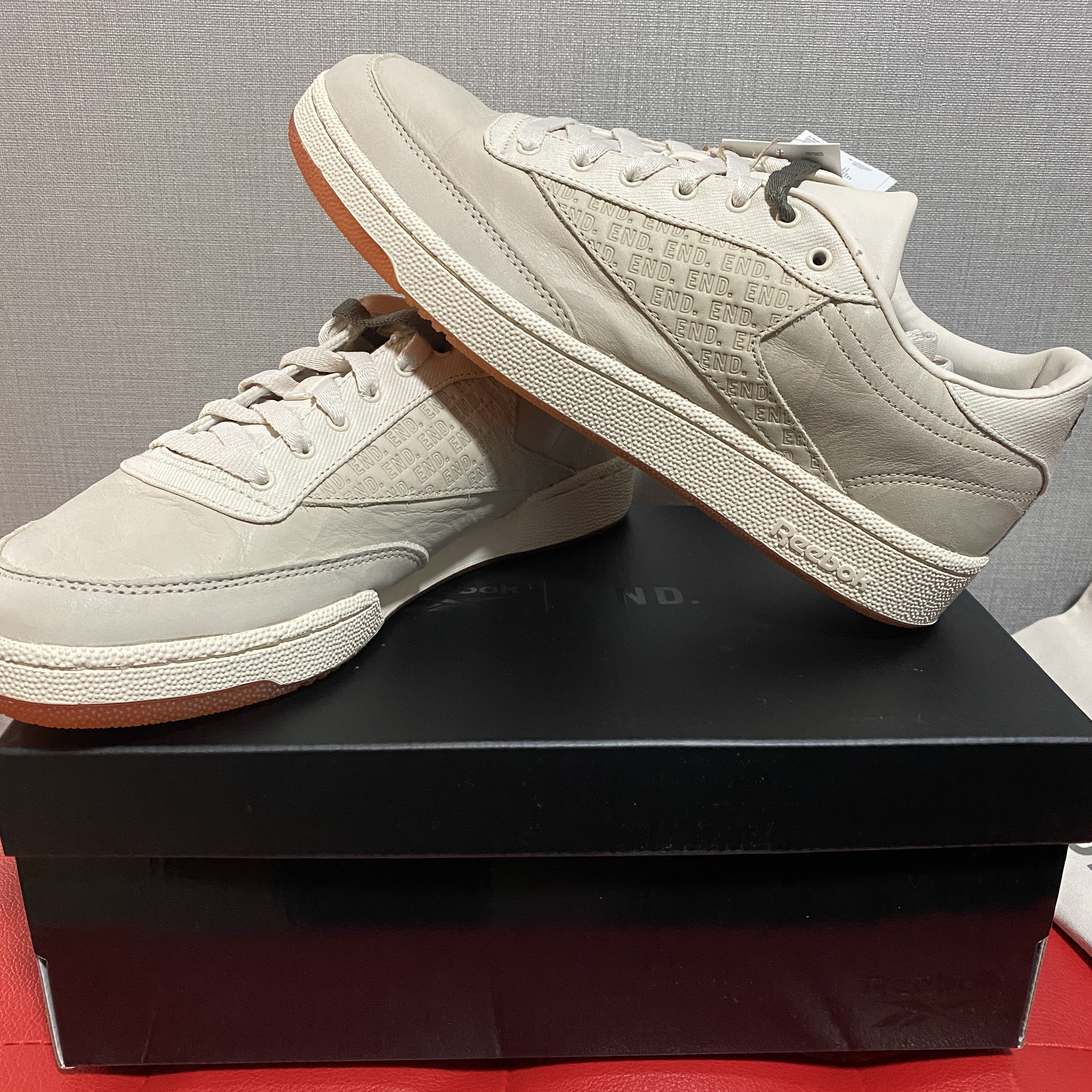 Reebok x END. Club C 85 Chalk 착용 스타일 - 1