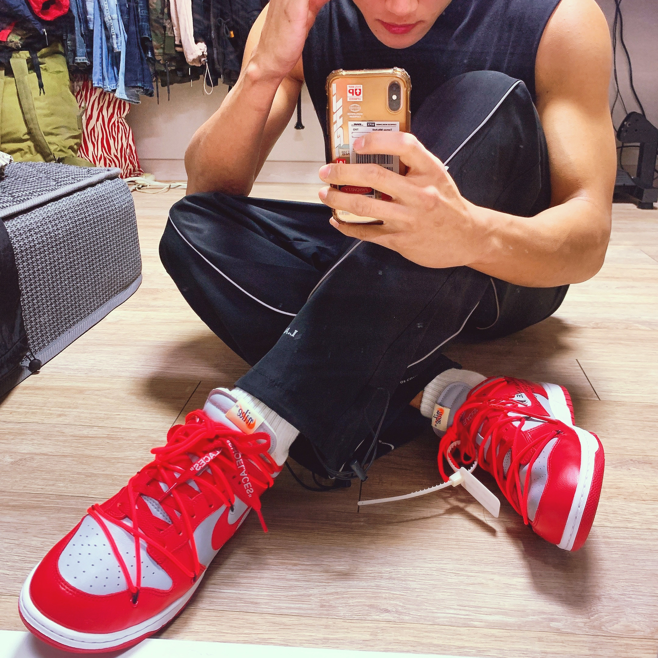 Nike x Off-White Dunk Low University Red 착용 스타일 - 1