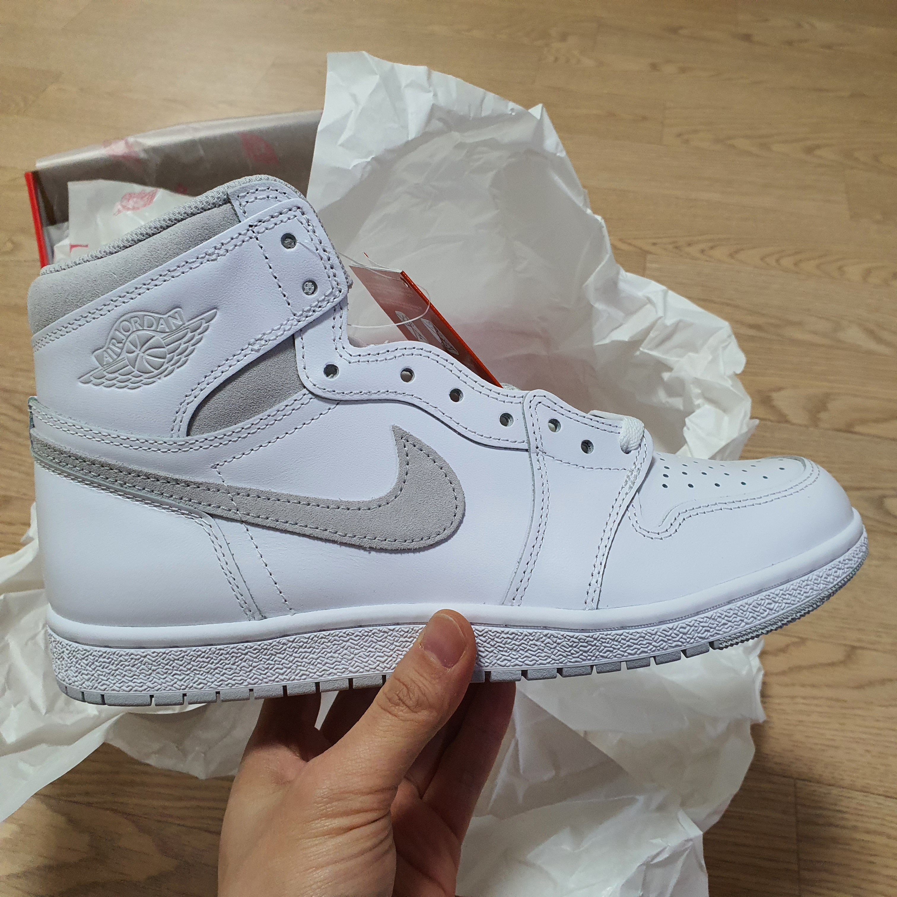 Jordan 1 High 85 Neutral Grey 착용 스타일 - 2