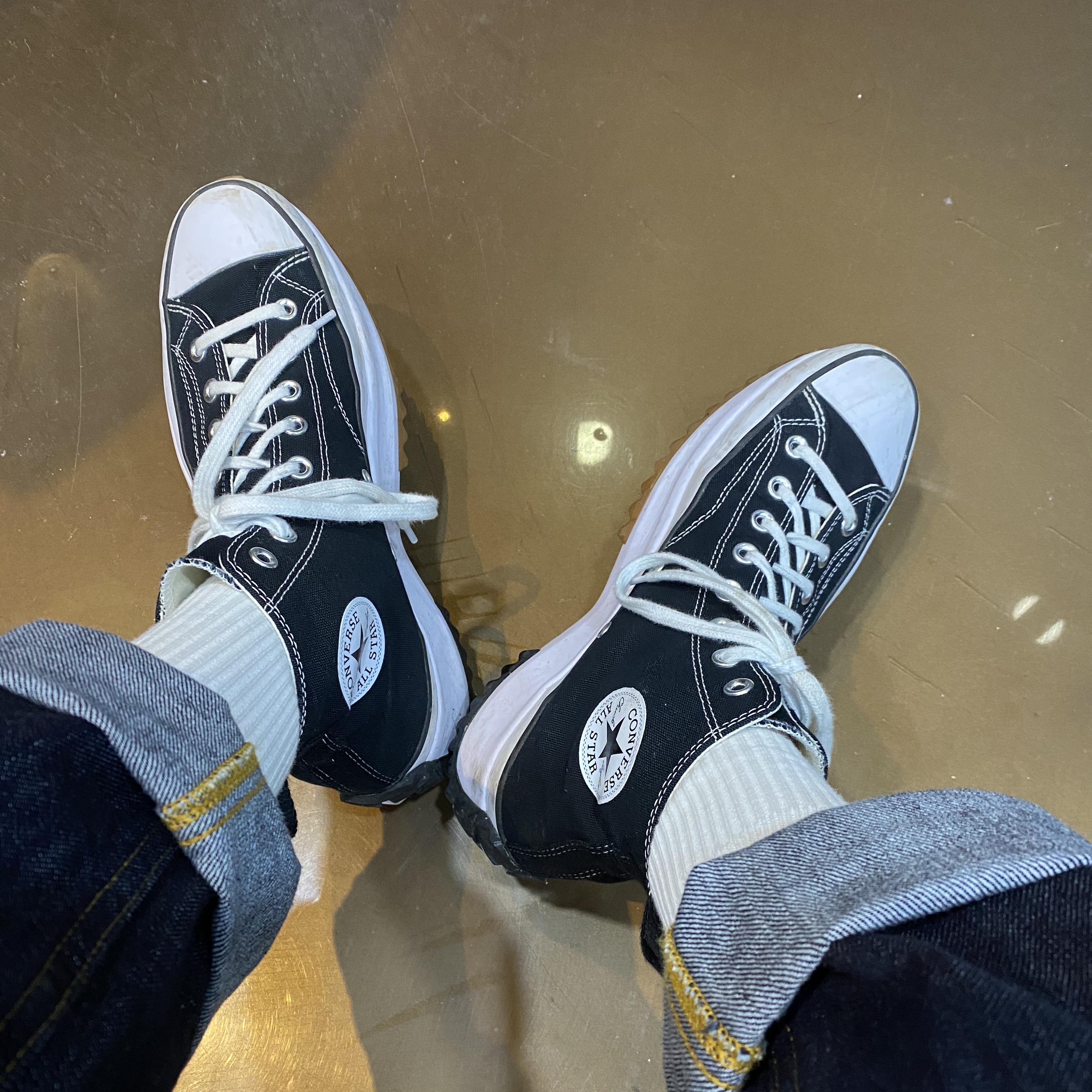 Converse Run Star Hike Hi Black White Gum 착용 스타일