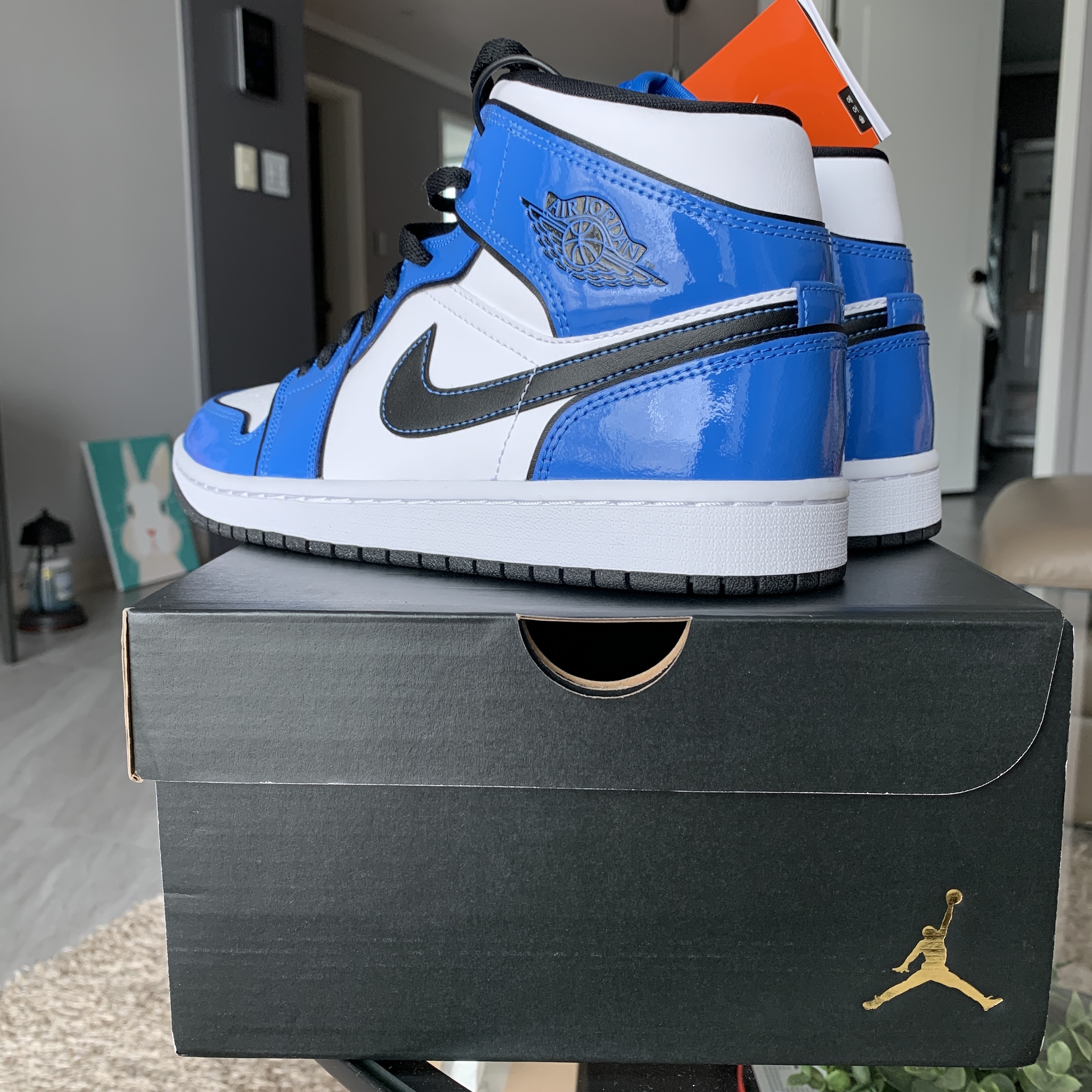 Jordan 1 Mid SE Signal Blue 착용 스타일 - 3