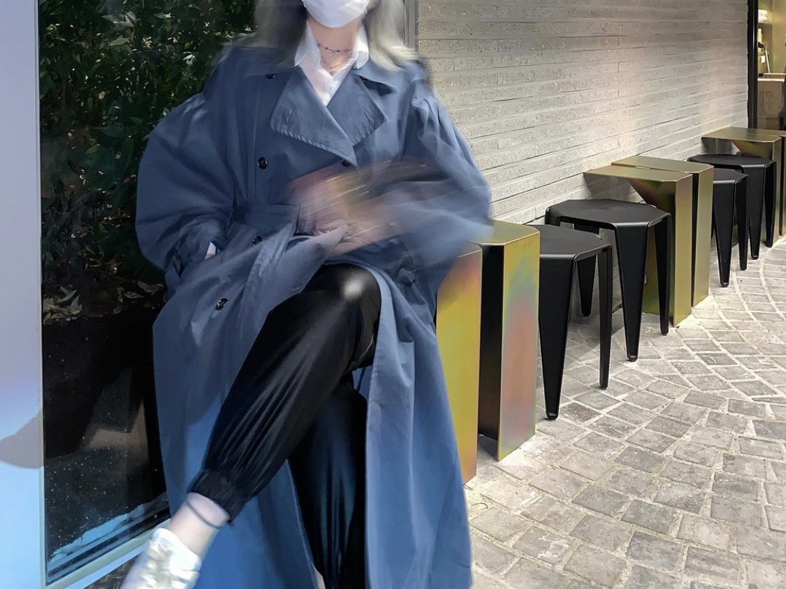 (W) Maison Margiela Calfskin Replica Sneakers White 착용 스타일 - 2