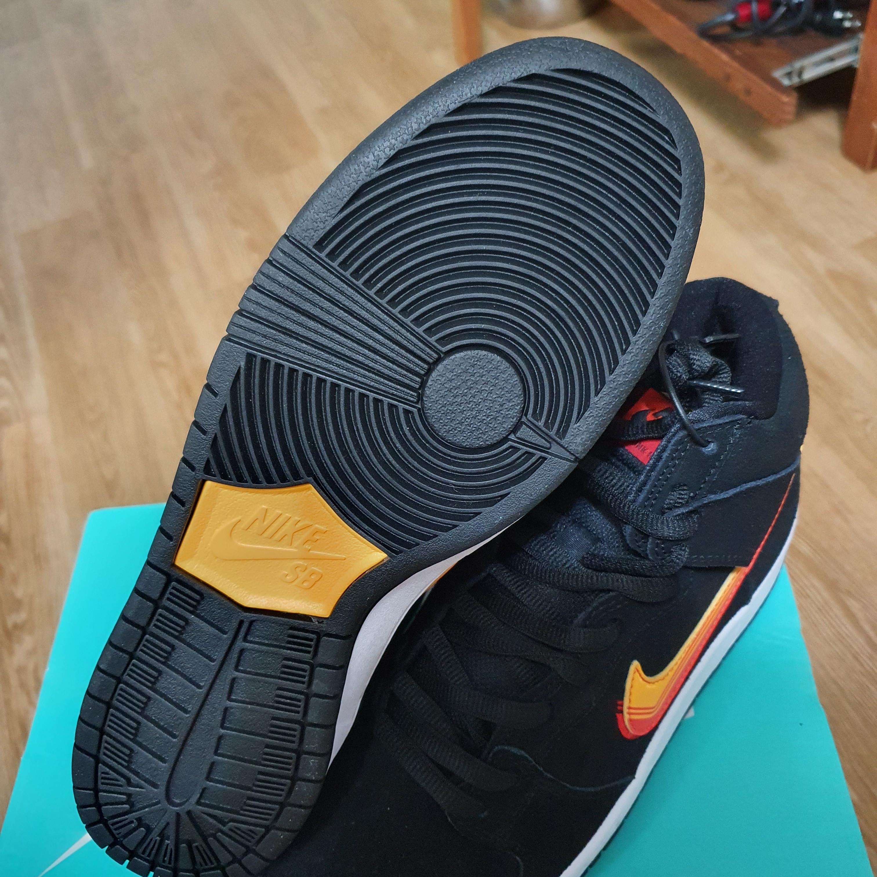 Nike SB Dunk High Truck It 착용 스타일 - 5