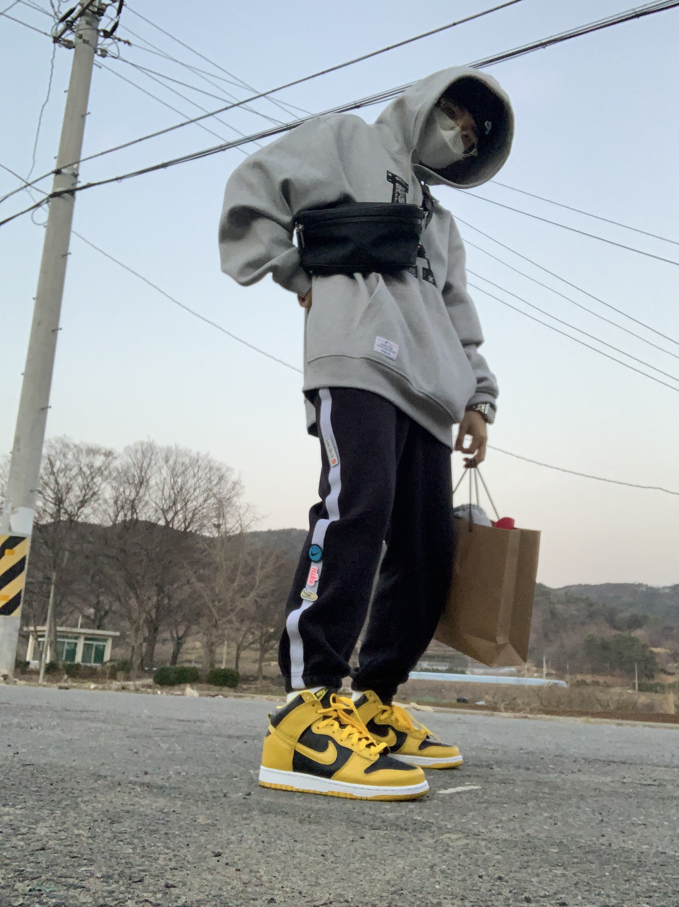 Nike Dunk High SP Varsity Maize 착용 스타일