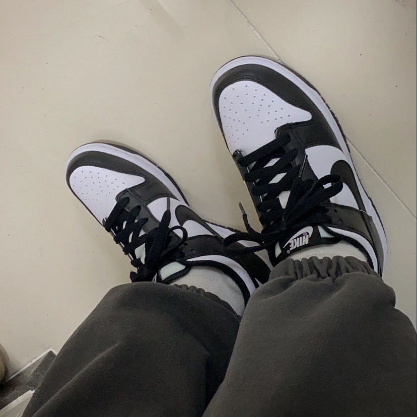 (GS) Nike Dunk Low Black 착용 스타일