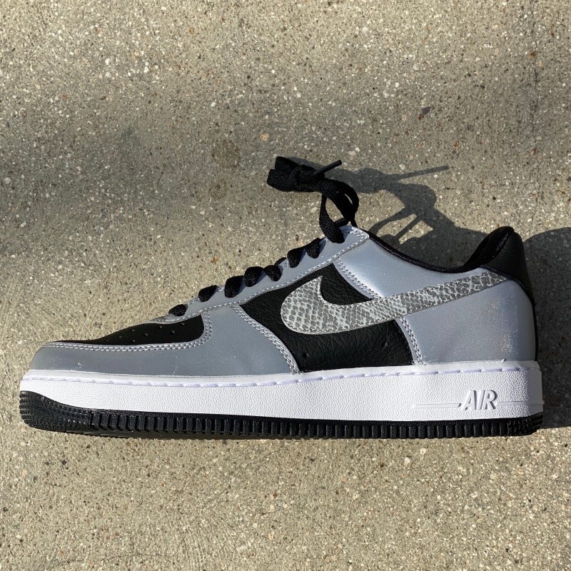 Nike Air Force 1 B Silver Snake 착용 스타일 - 1