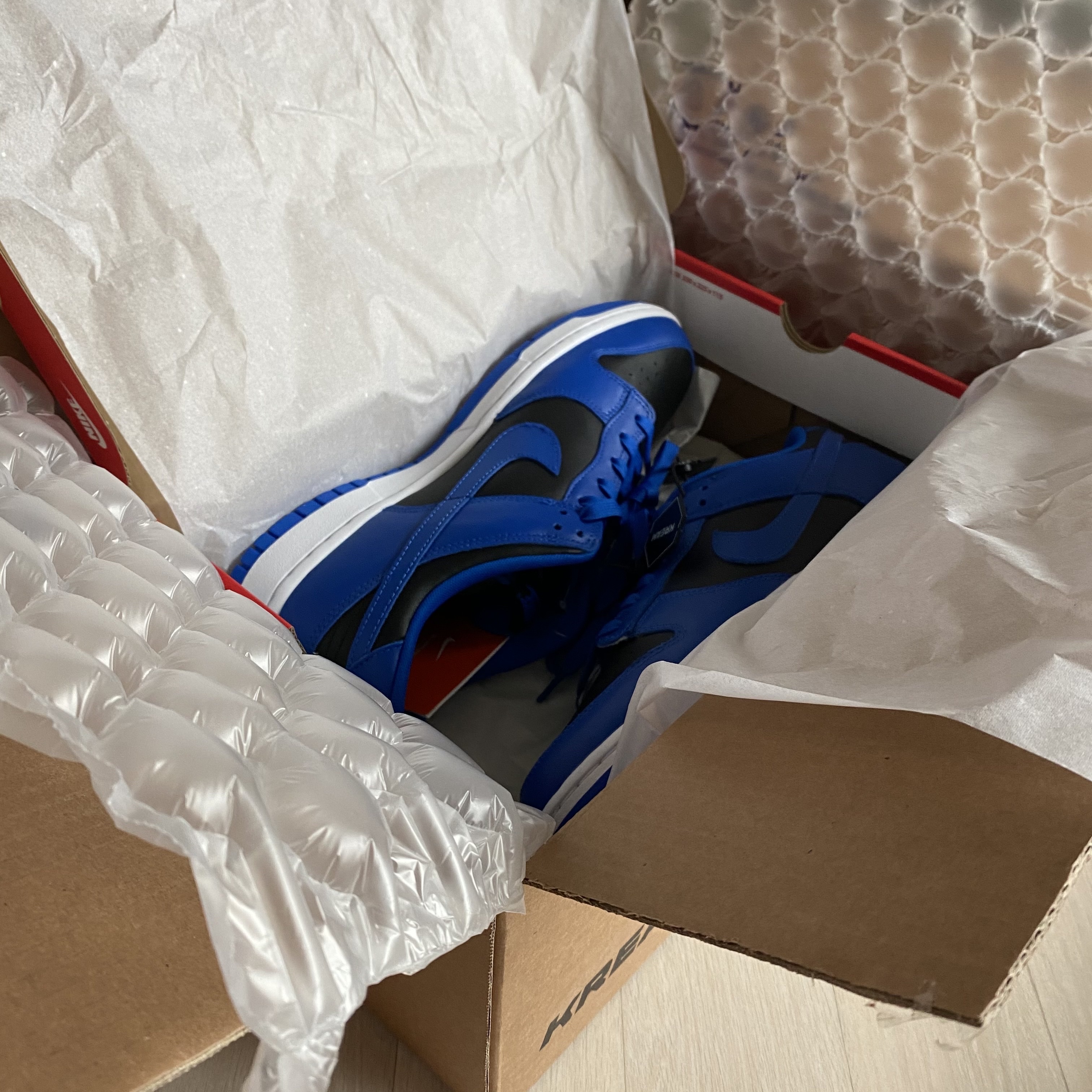 Nike Dunk Low Retro Hyper Cobalt 착용 스타일