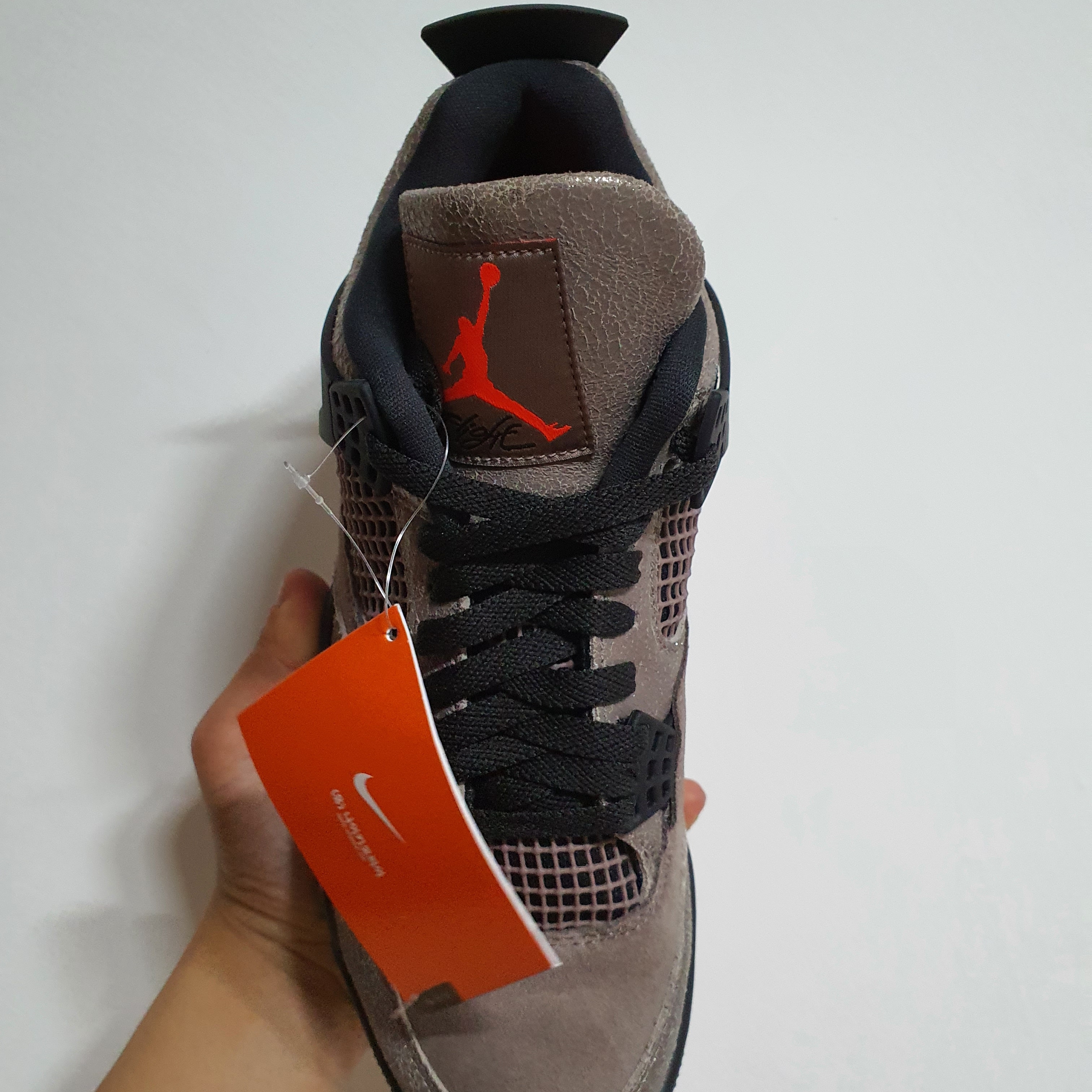 Jordan 4 Retro Taupe Haze 착용 스타일 - 2