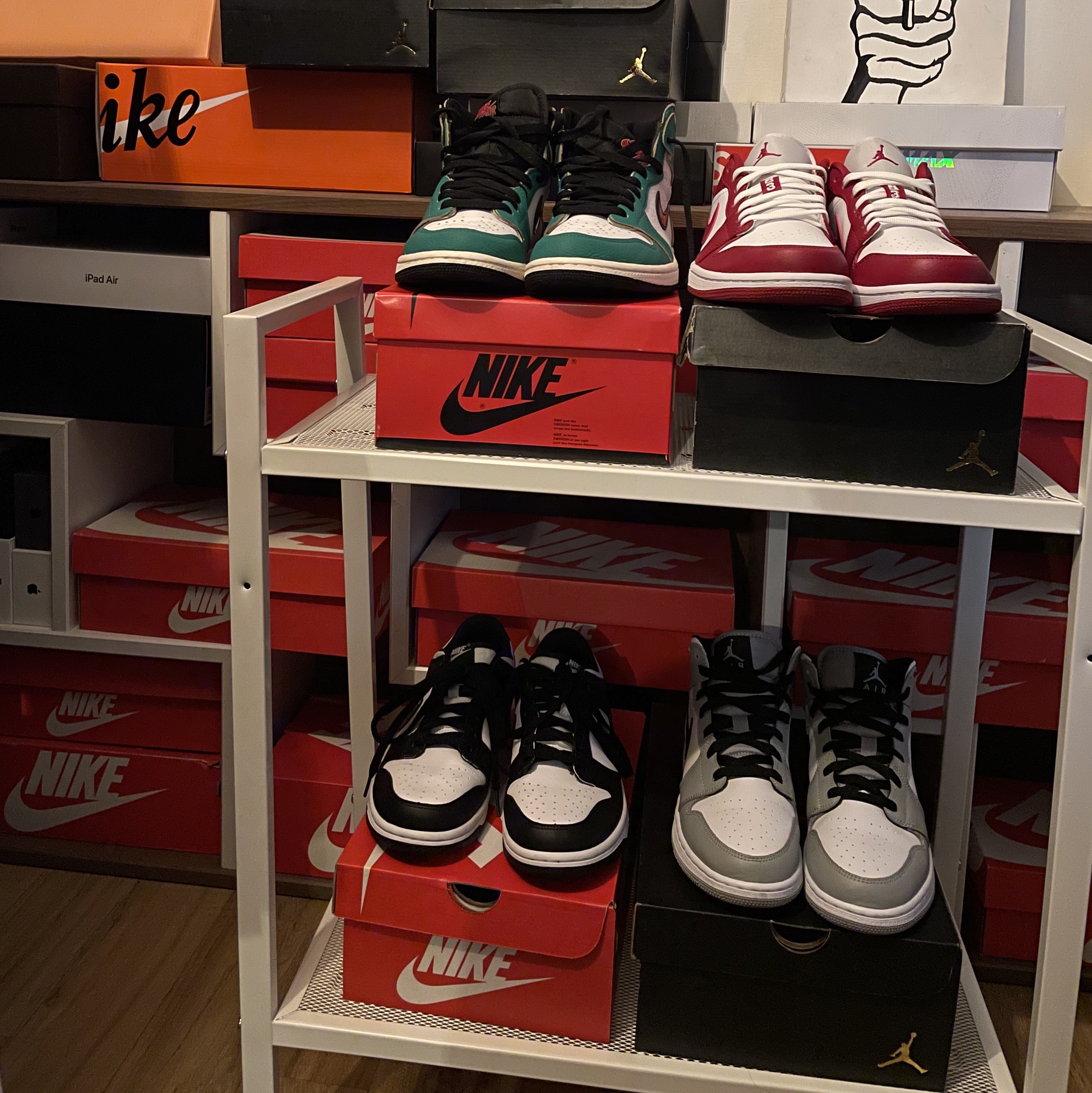 (W) Jordan 1 Retro High OG Lucky Green, Jordan 1 Low Gym Red White 착용 스타일