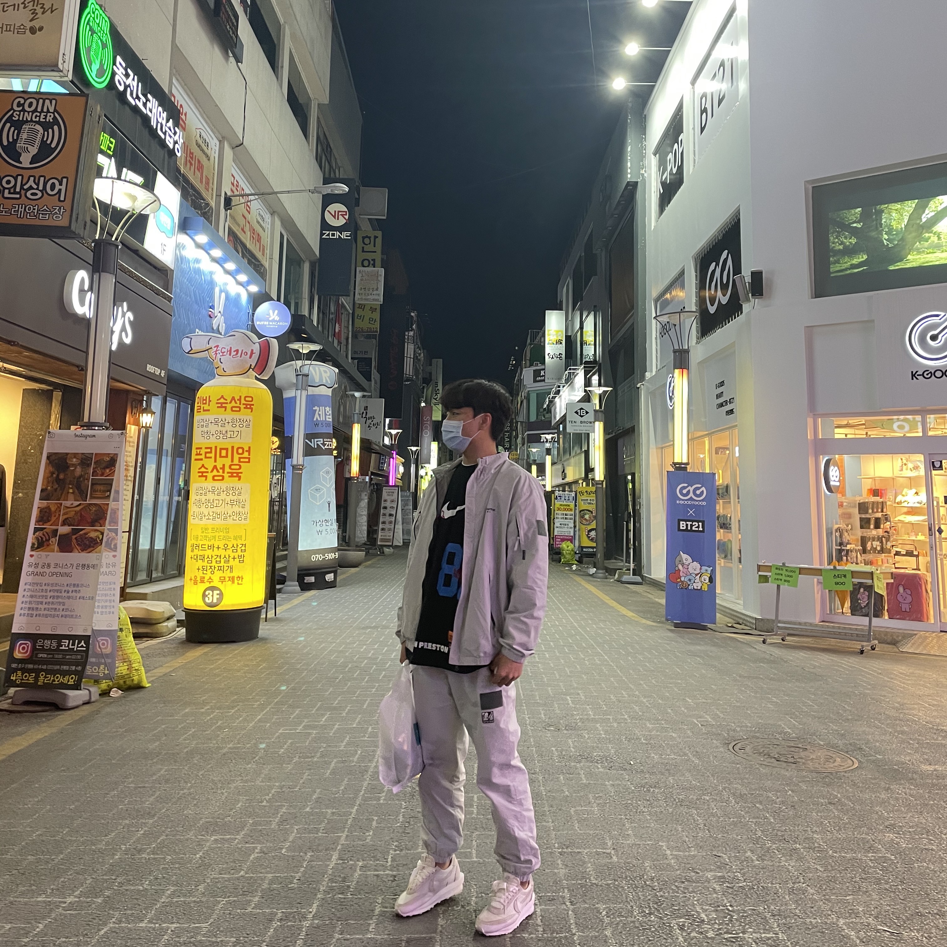 Nike x Sacai LDWaffle White Nylon 착용 스타일