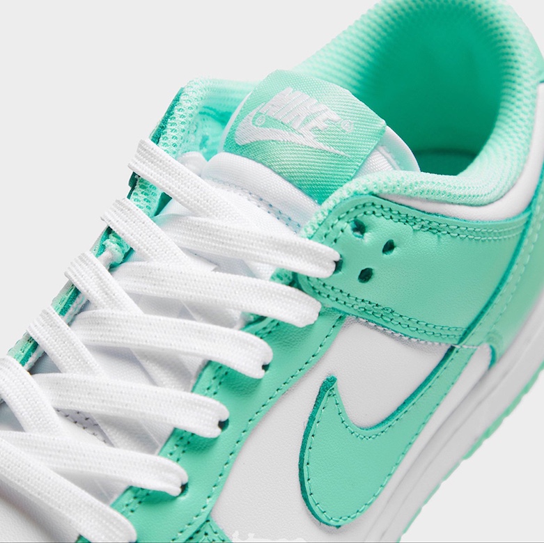 (W) Nike Dunk Low Green Glow, Nike x Kasina Dunk Low Road Sign - Kasina Exclusive 착용 스타일 - 4