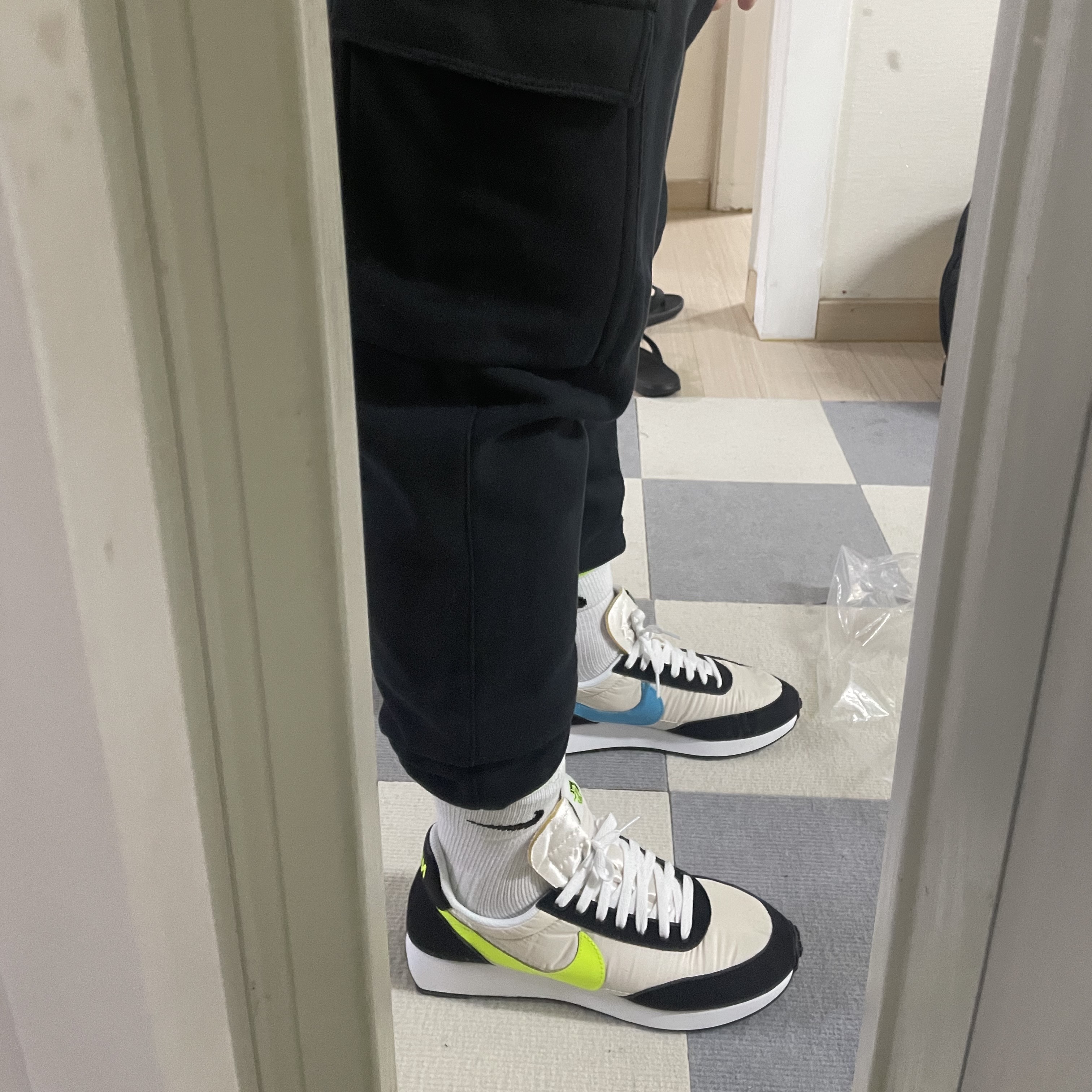 Nike Air Tailwind 79 Worldwide Pack 착용 스타일 - 4