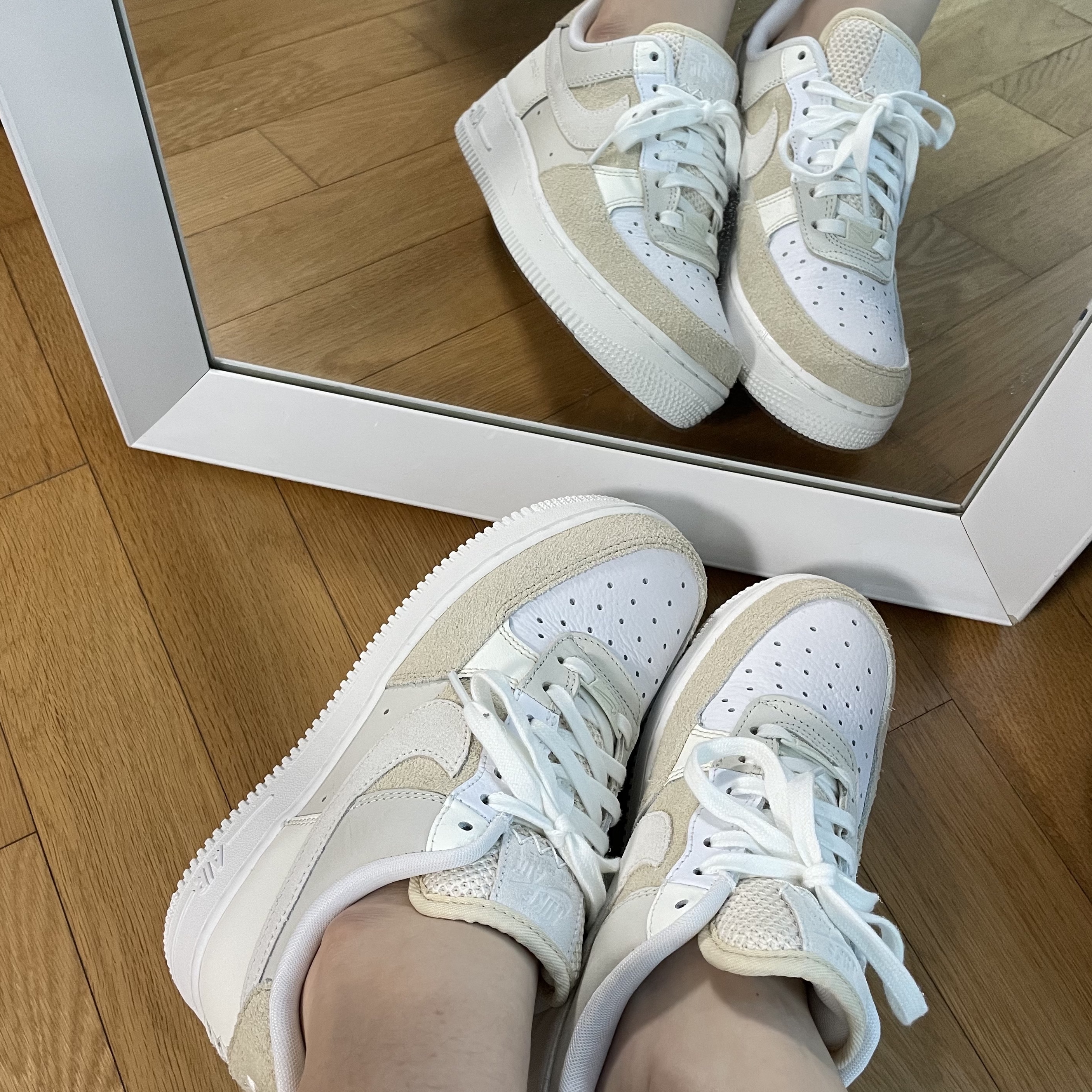 (W) Nike Air Force 1 '07 Coconut Milk 착용 스타일